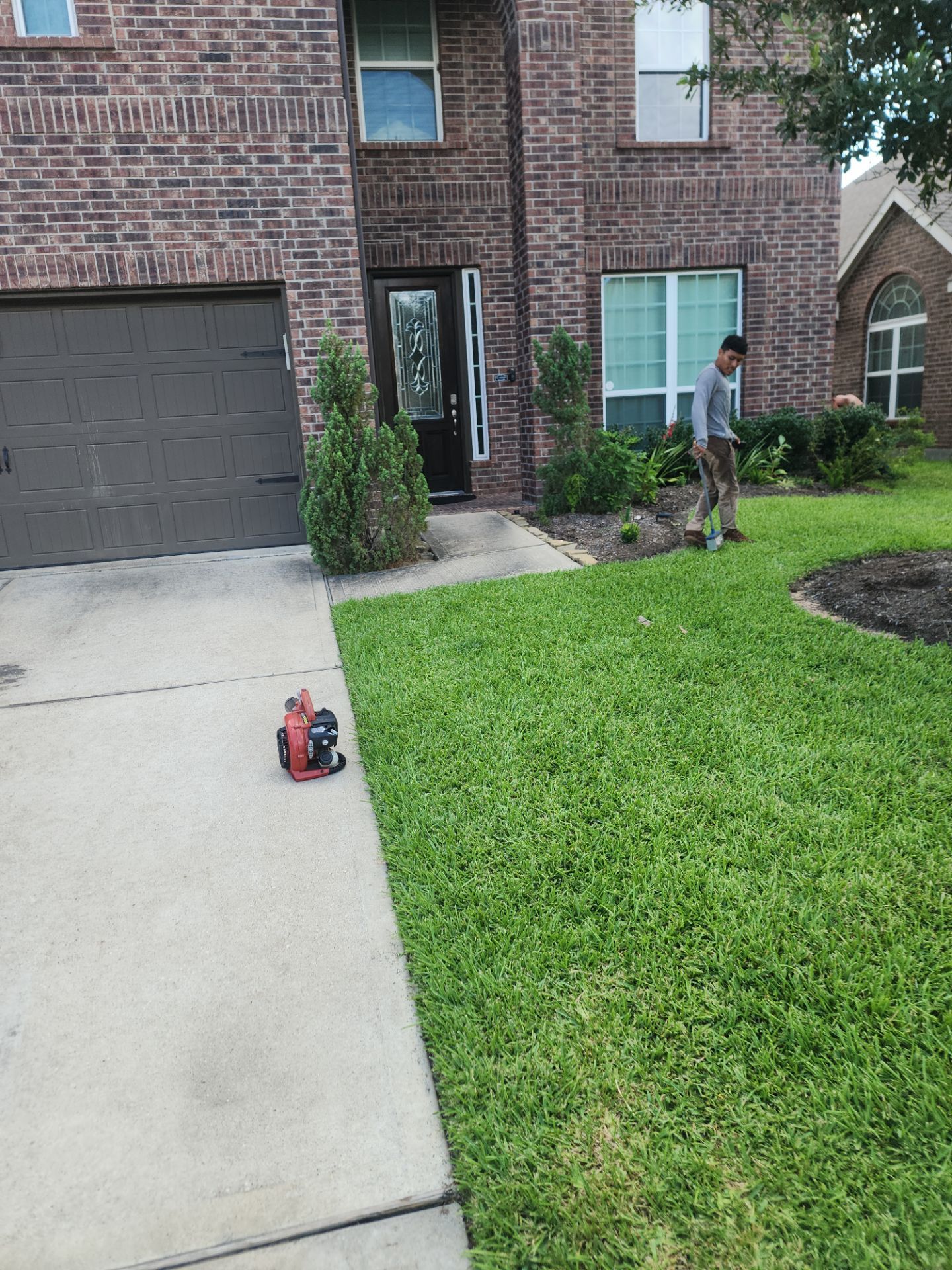 Residential Roofing Installation using Owen's Corning Duration (Lifetime) Shingles by Roof Repair Company