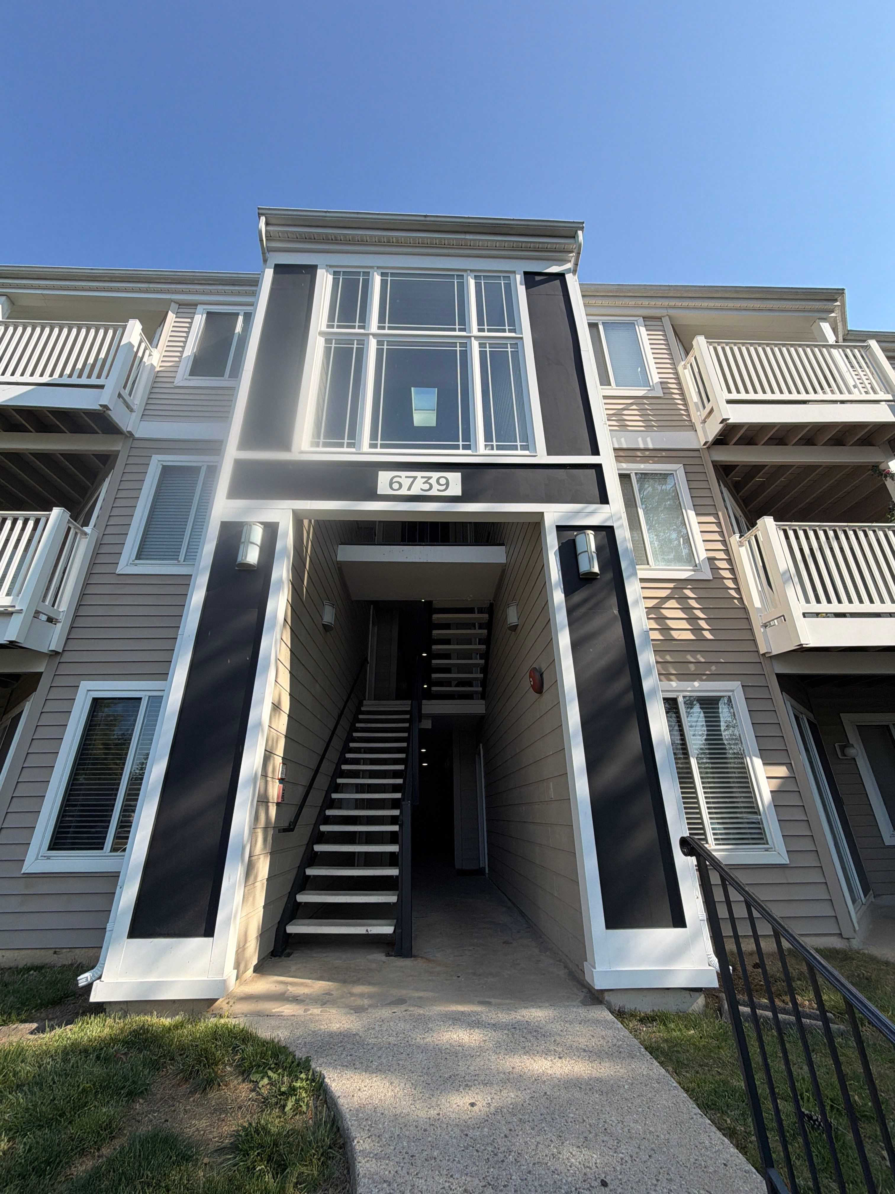 Multi-Family Building and Breezeway Washing in Elkridge, Maryland by Baltimore Pressure Washers Inc.