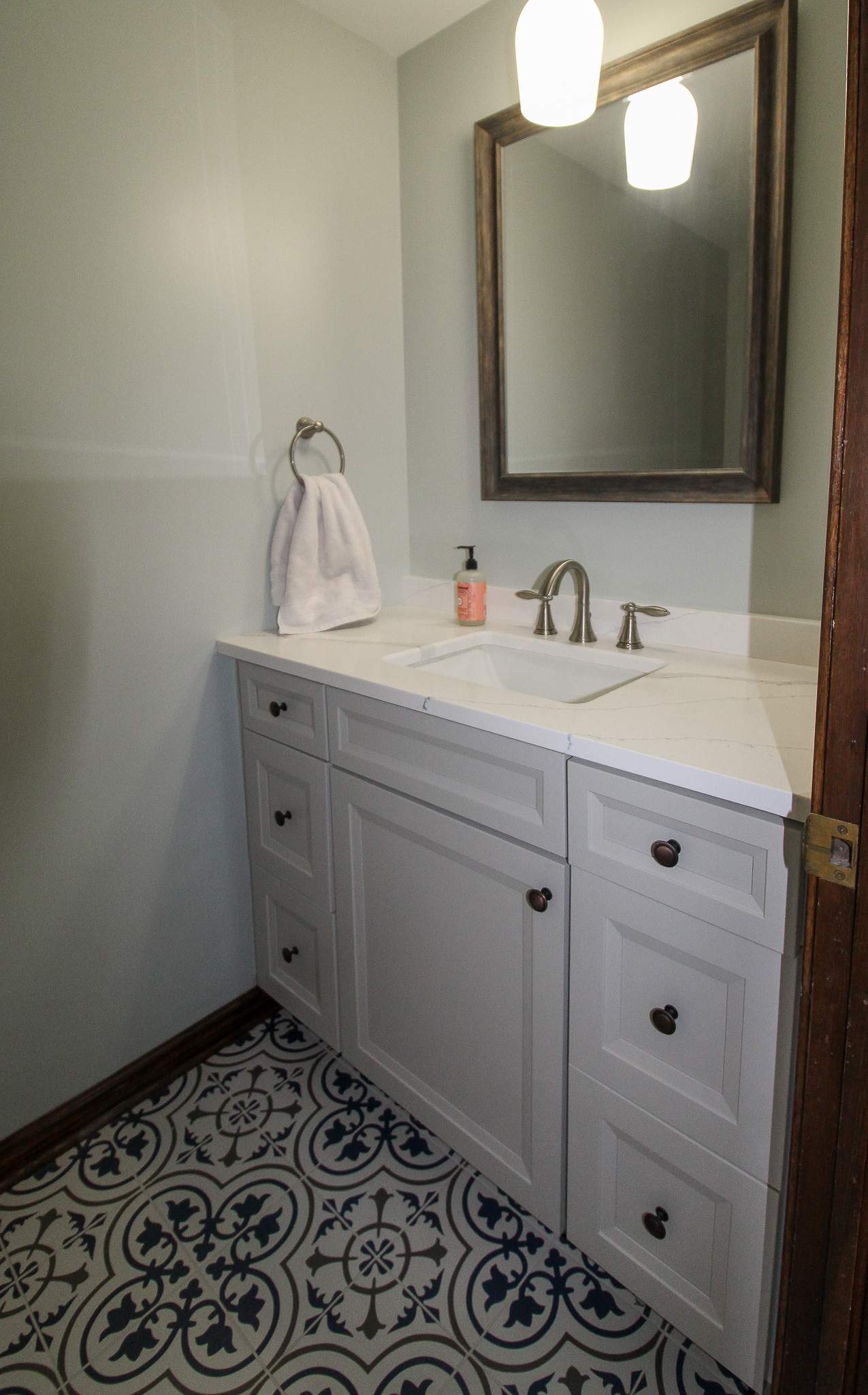 Kitchen Remodel, Interior Renovation by Ivy Lea Construction
