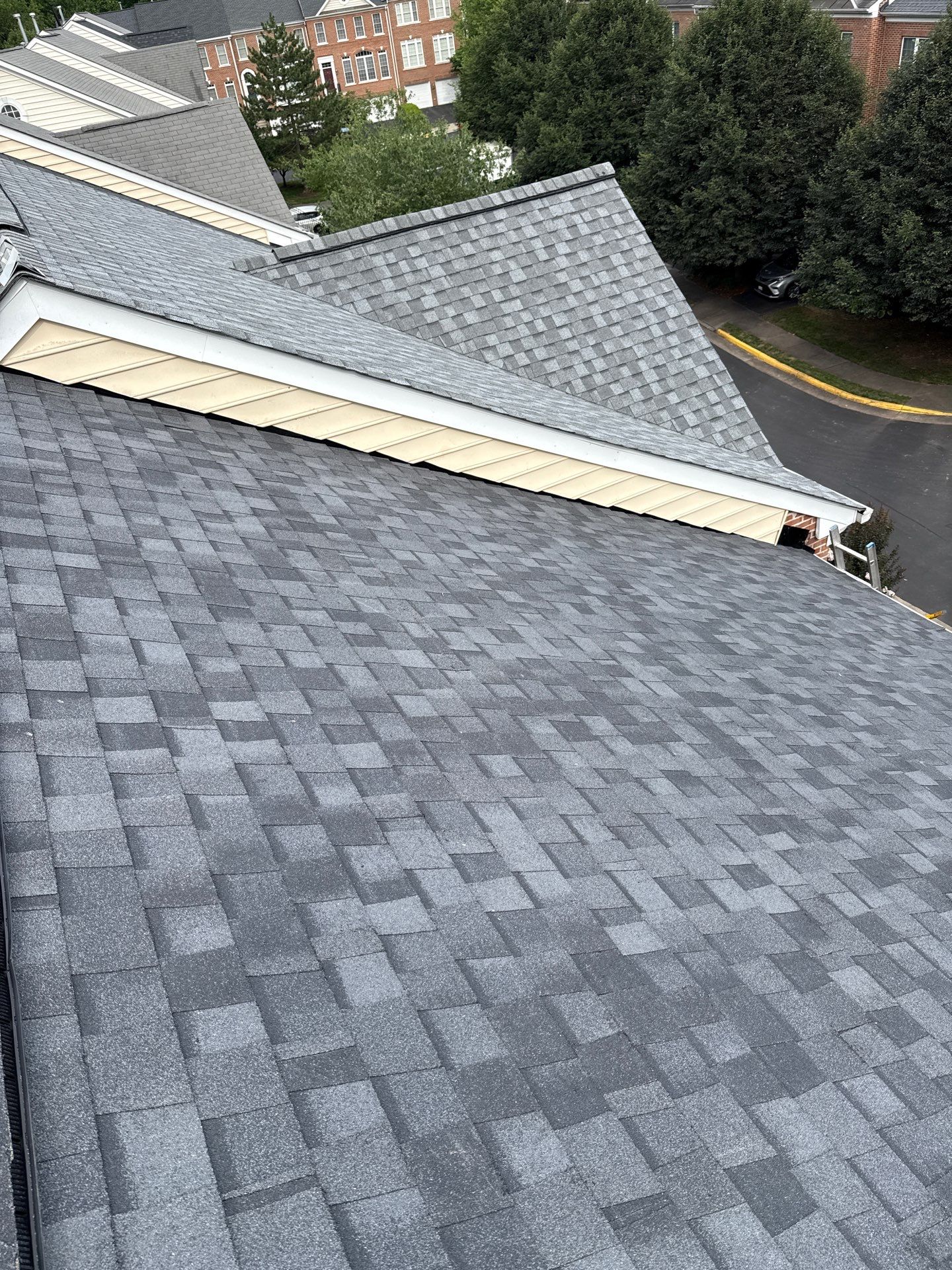 Fairfax: Residential Roof Installation with CertainTeed Landmark PRO in Max Def Moire Black by RM Banning, Inc.
