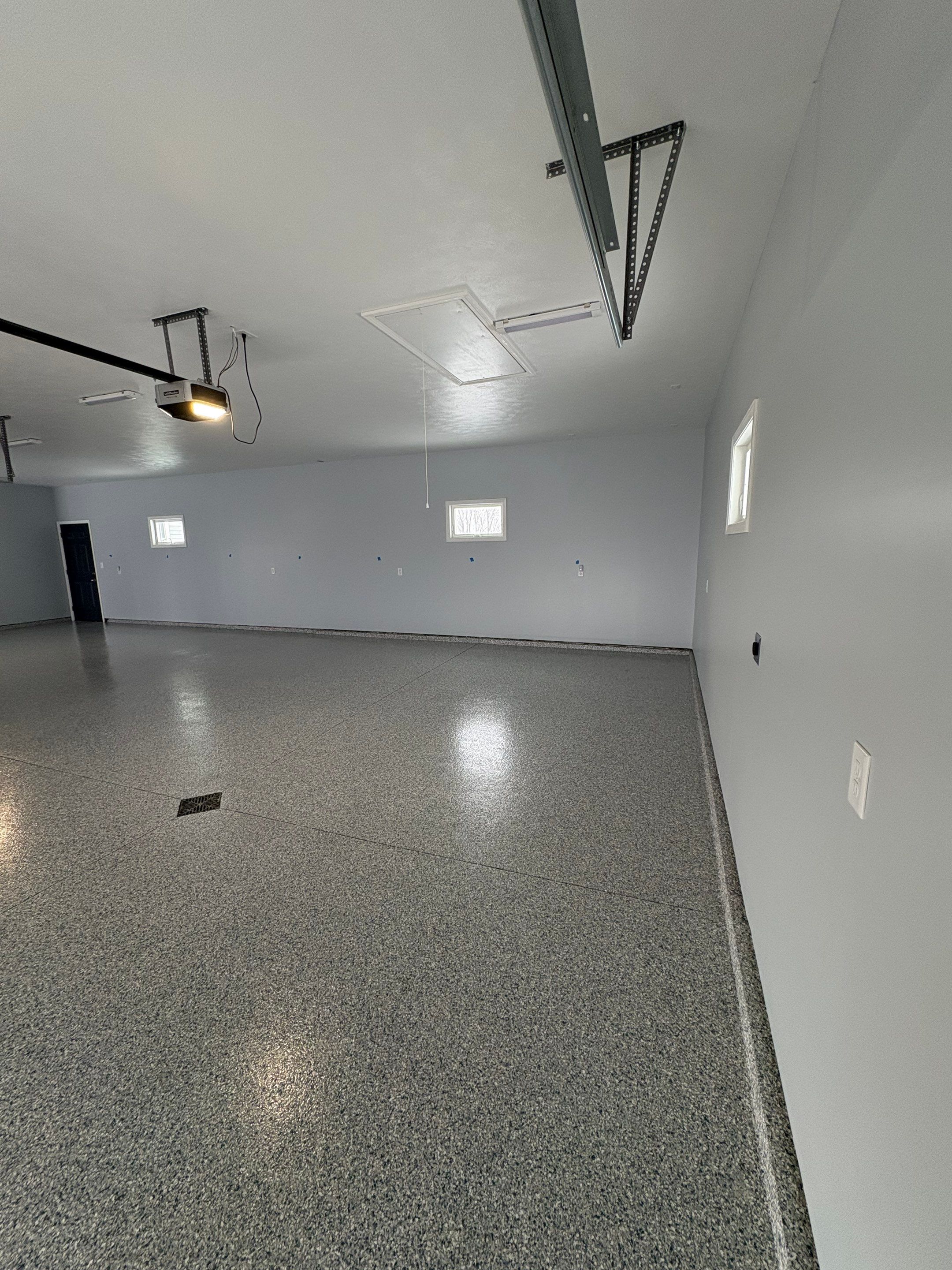 Tidal Wave Garage Coating in Bremen! by Innovative Spaces / Innovative Concrete Coatings