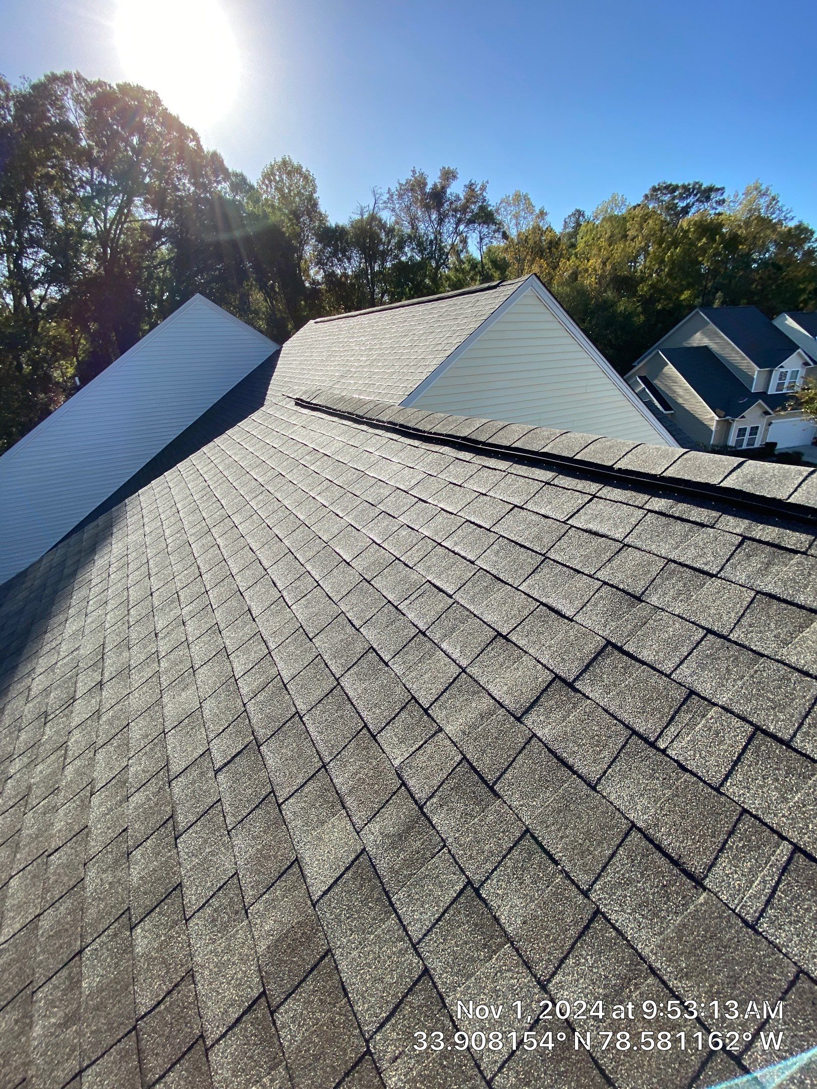 GAF HDZ - Weathered Wood by Linta Roofing Inc