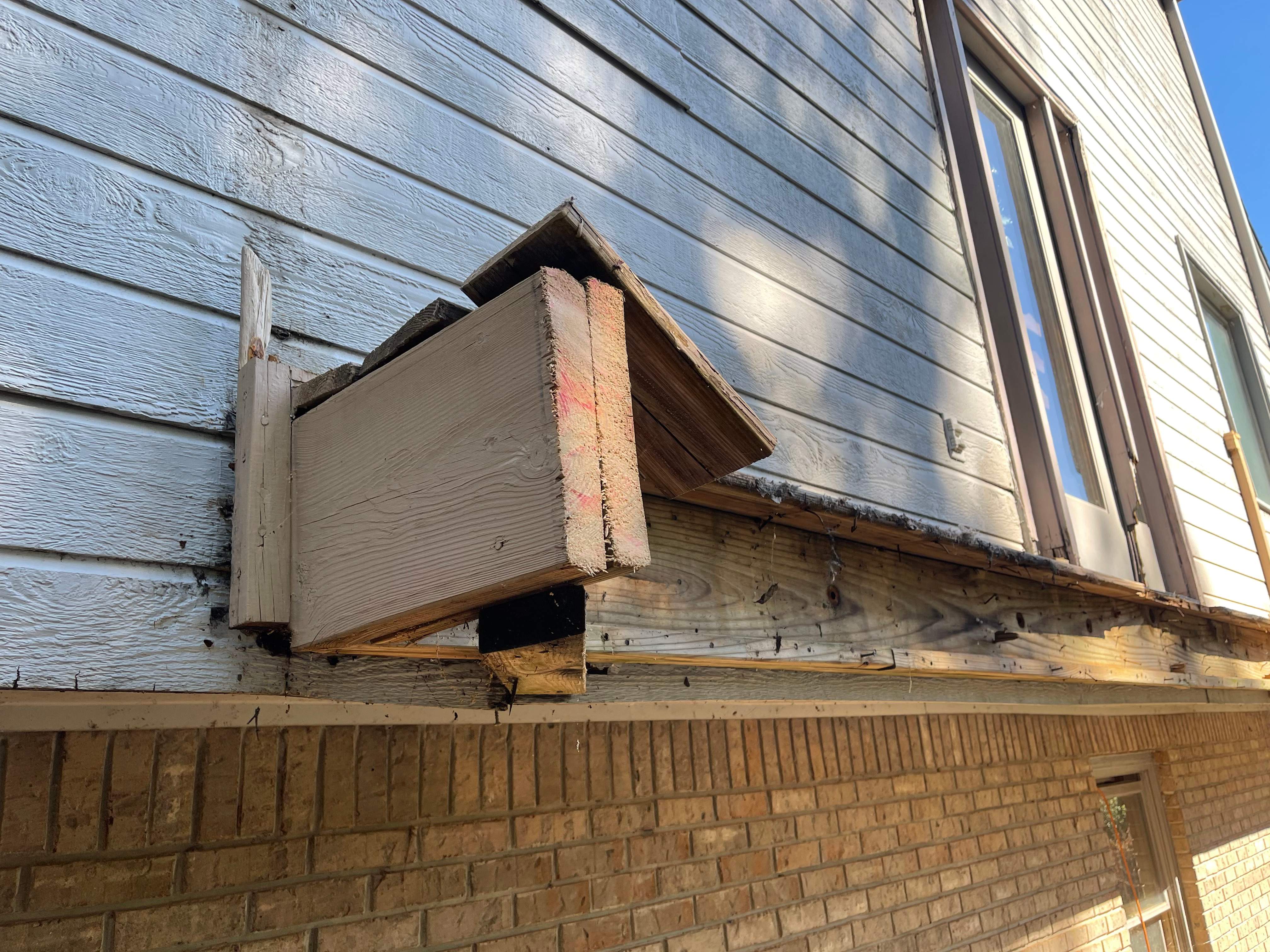 Balmoral Estates Screened Deck  by Pillar and Pine