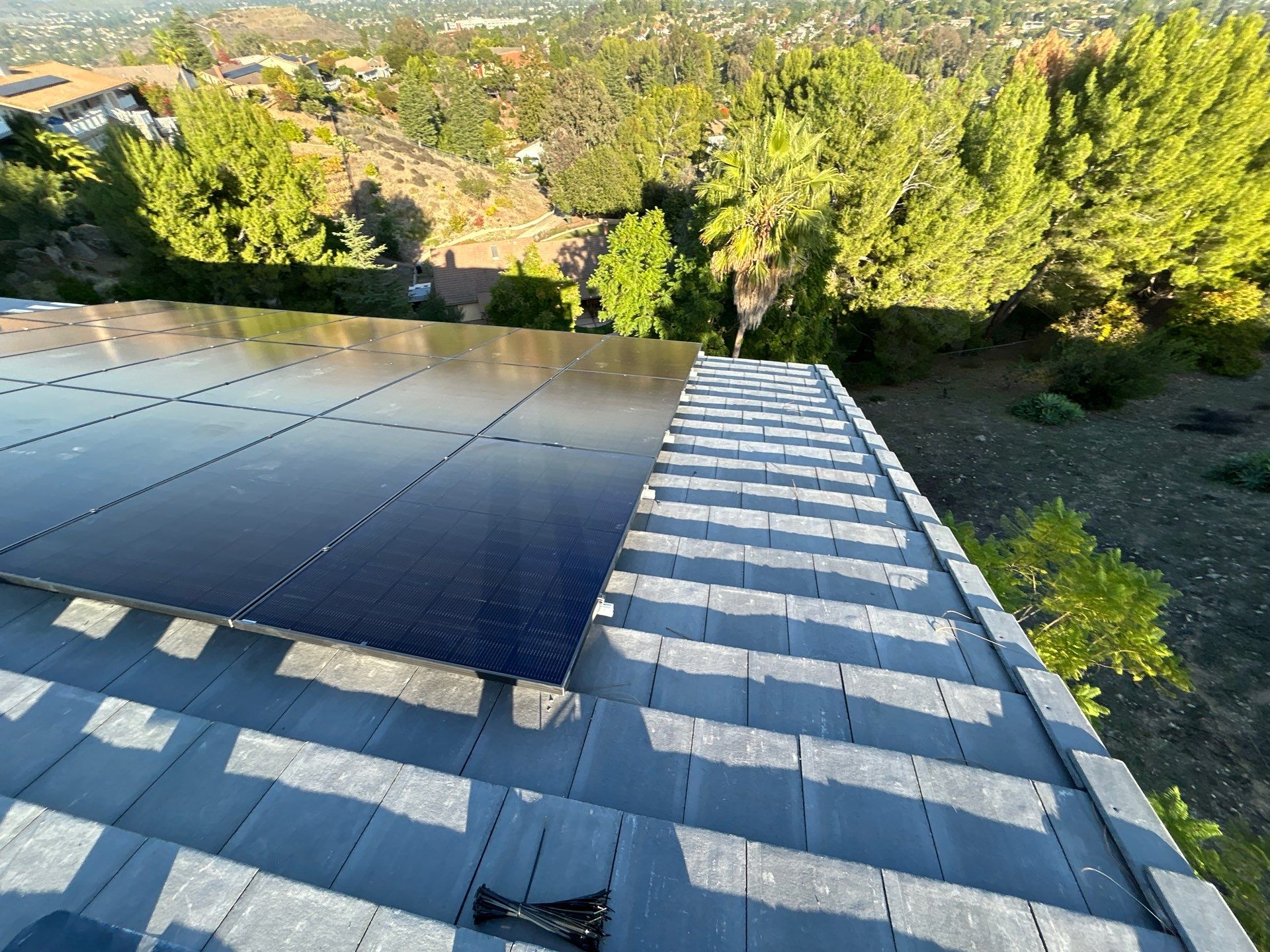 Thousand Oaks Residential Solar Array and Tesla Powerwall 3 Installation by AWS Solar