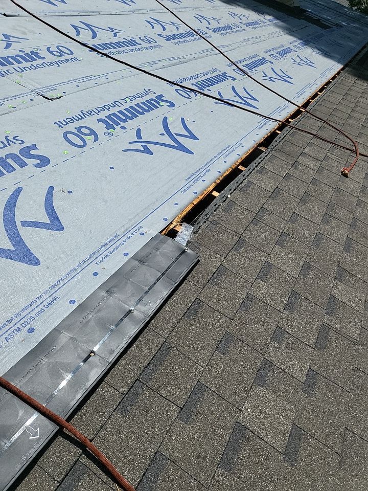 ATLAS PINNACLE COLOR: WEATHERED WOOD by Eagle Eye Roofing