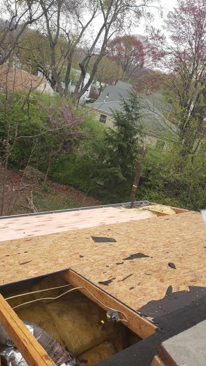 Arlington: CertainTeed Landmark Pro Designer Shingles in Max Def Georgetown Gray by RM Banning, Inc.