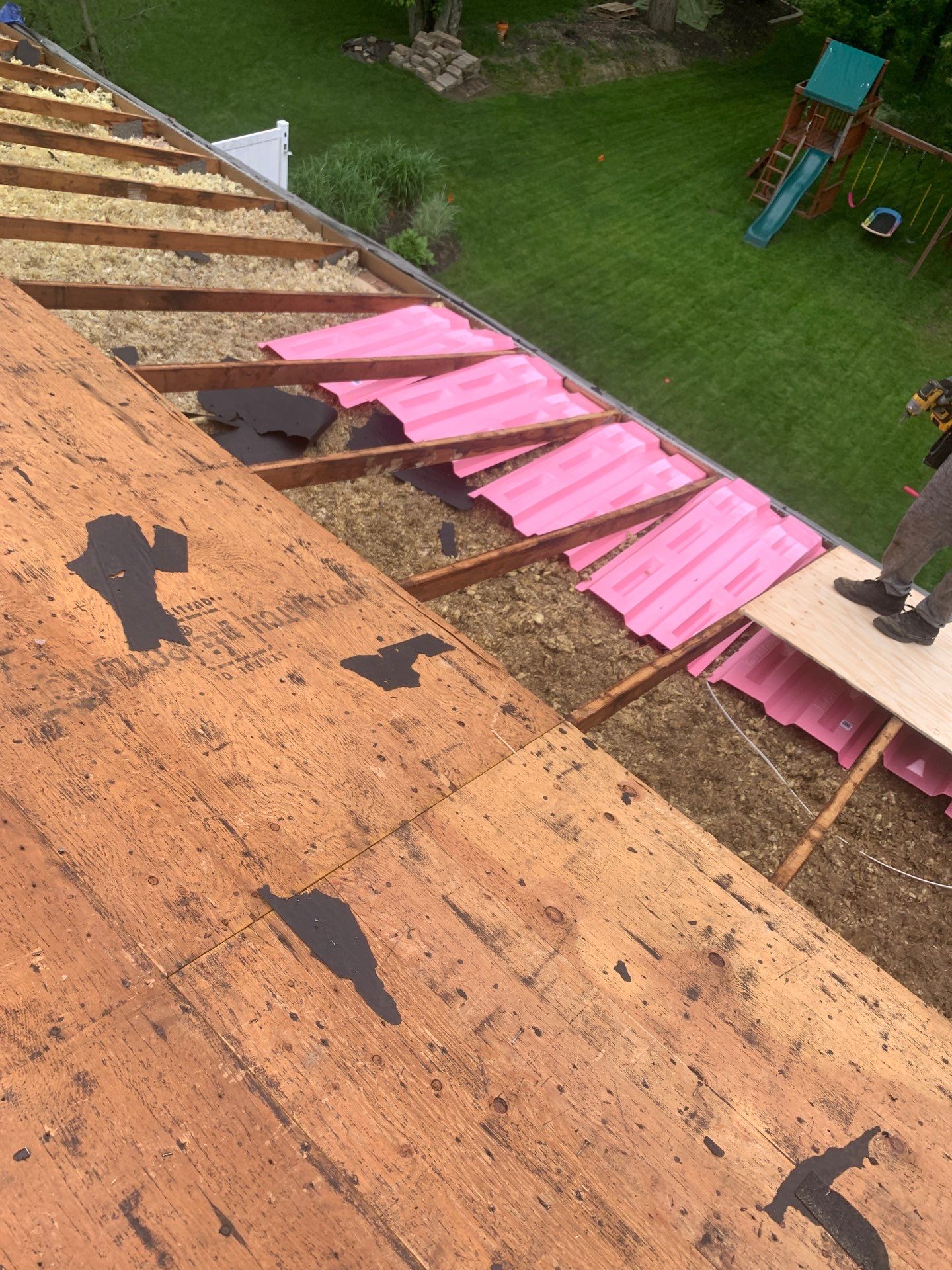 Roof, Siding, & Gutters by Absolute Roofing and Construction