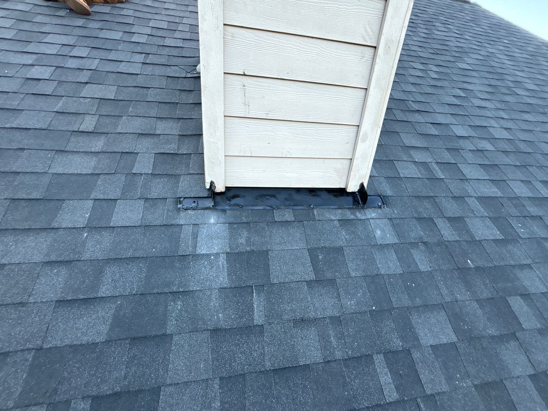 Residential Roofing Installation using Owen's Corning Duration (Lifetime) Shingles by Roof Repair Company