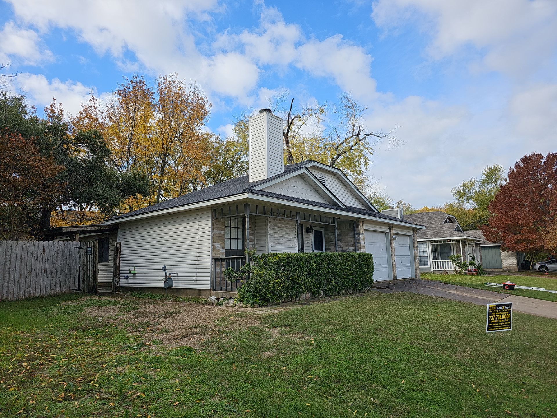 Residential Roofing Installation using Owens Corning Oakridge Onyx Black by DeZign Roofing & Exteriors