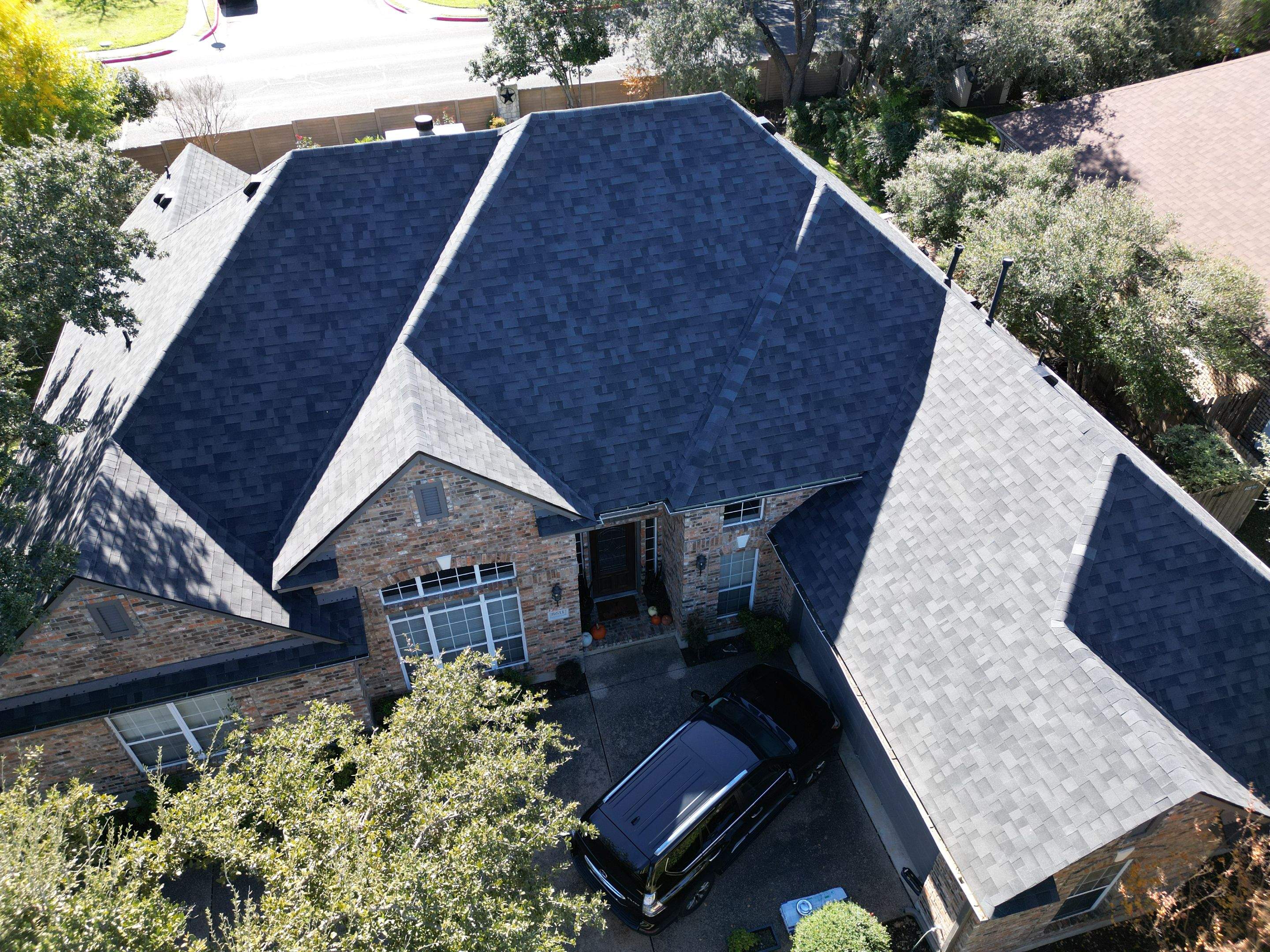 Midnight Black - Malarkey Vista by RoofsOnly.com