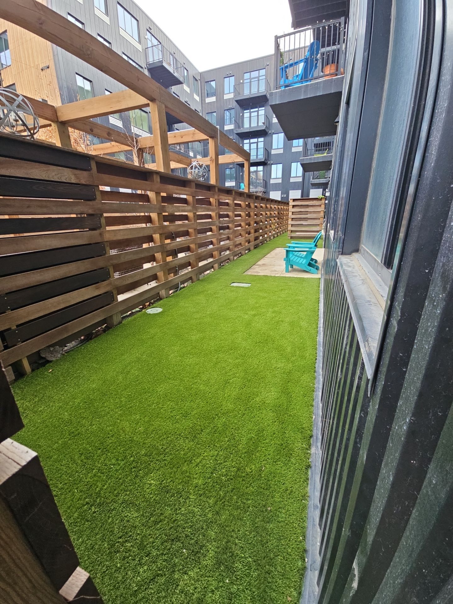 Private Apartment Yards - Franklinton, OH by Southwest Greens Midwest