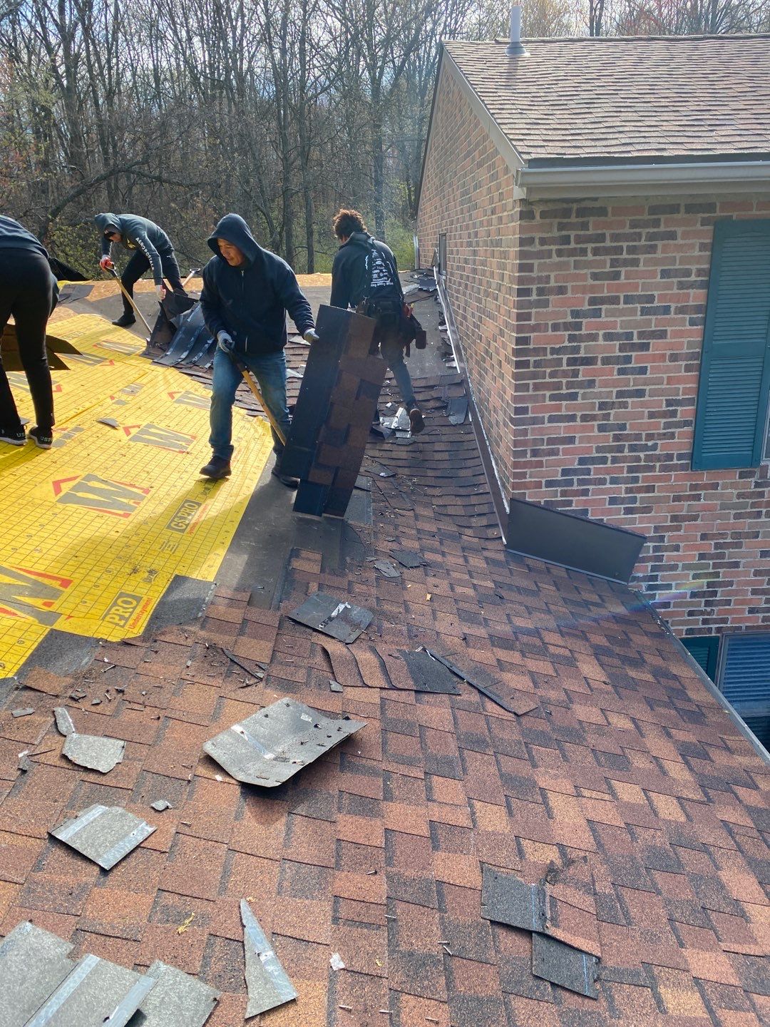 Roof Replacement using CertainTeed Landmark by 180 Contractors