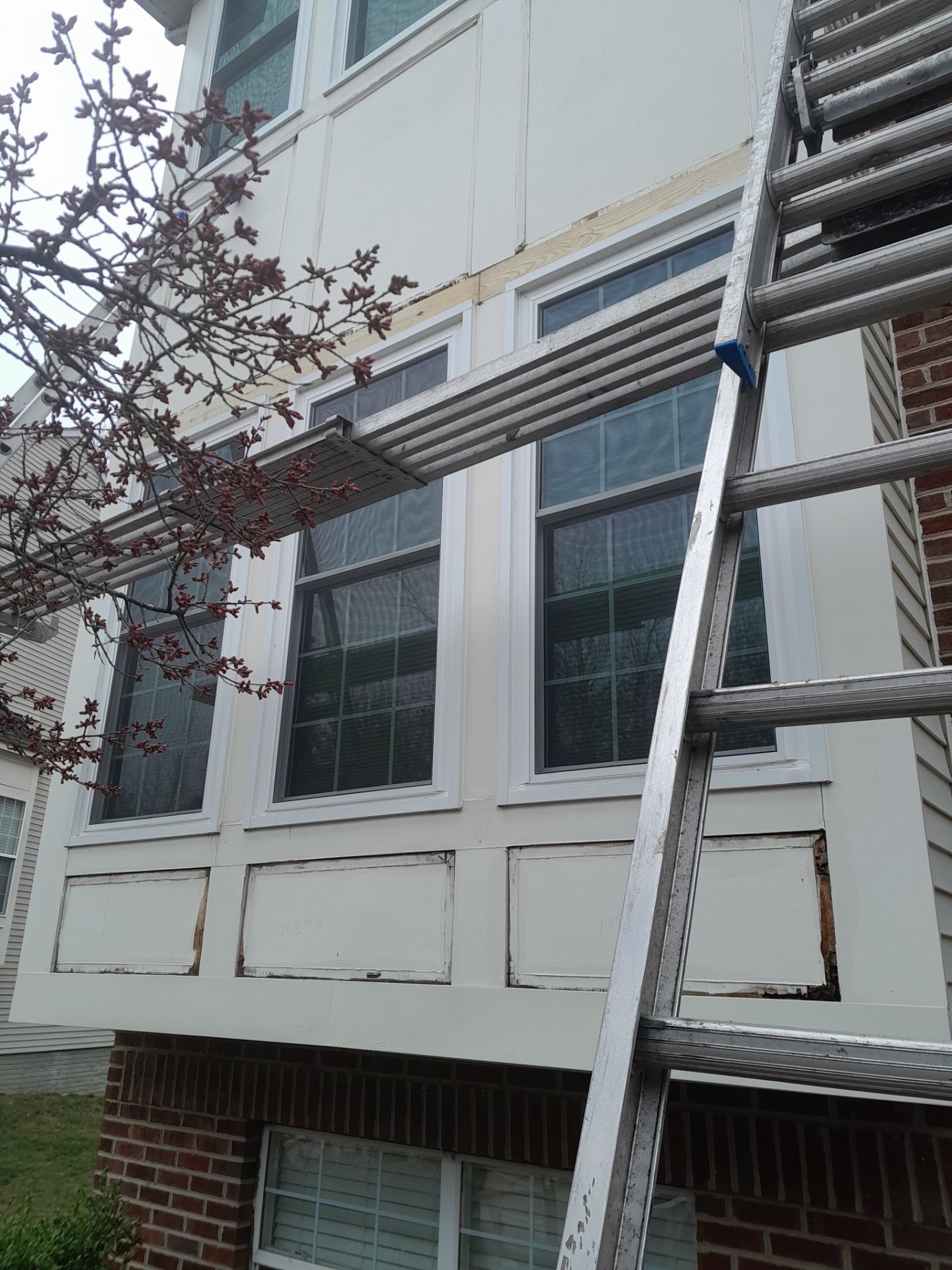 Bay box refinishing by Window Depot of Annapolis
