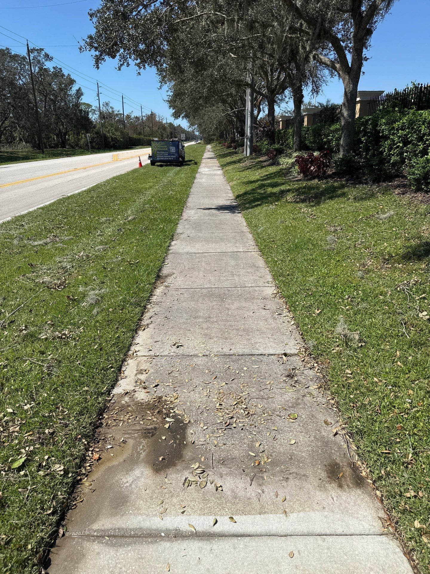 HOA Community Cleaning in Winding River, Bradenton, FL by Sunshine AquaWash