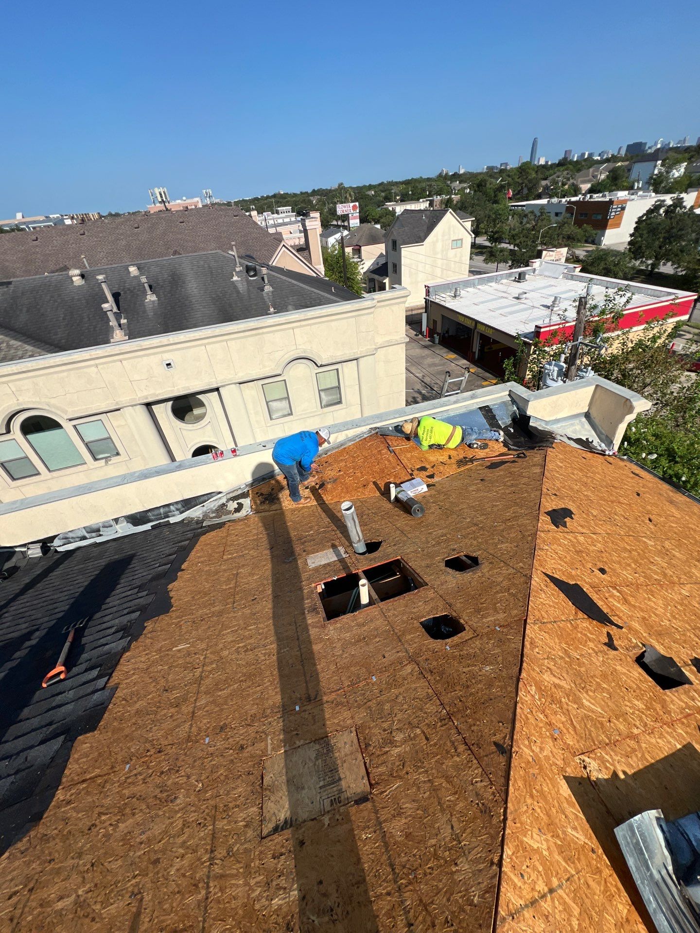 Residential Roofing Installation using Owen's Corning Duration (Lifetime) Shingles by Roof Repair Company