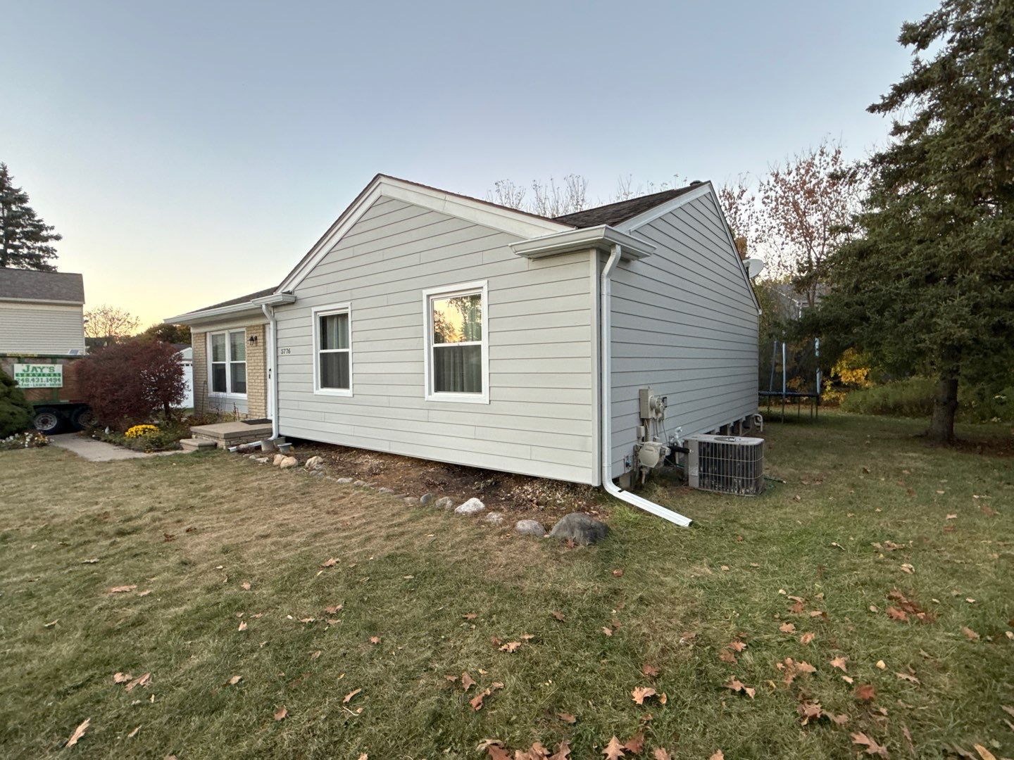 Siding Replacement using Alside S7 Cedar Mill Grain Cape Cod Grey by 180 Contractors