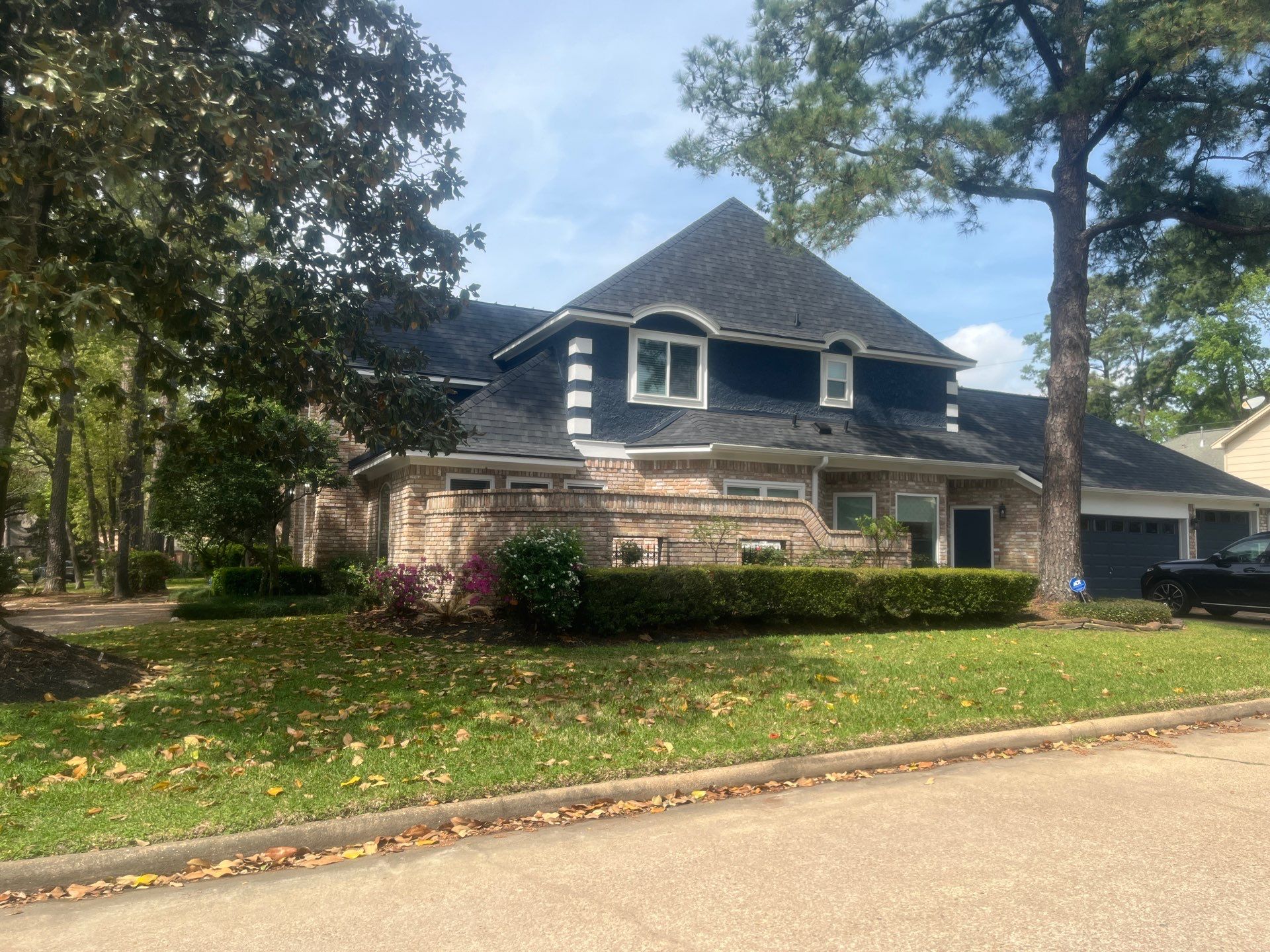 Residential Roofing Installation using Owen's Corning in Champions, Tx by Roof Concepts Construction