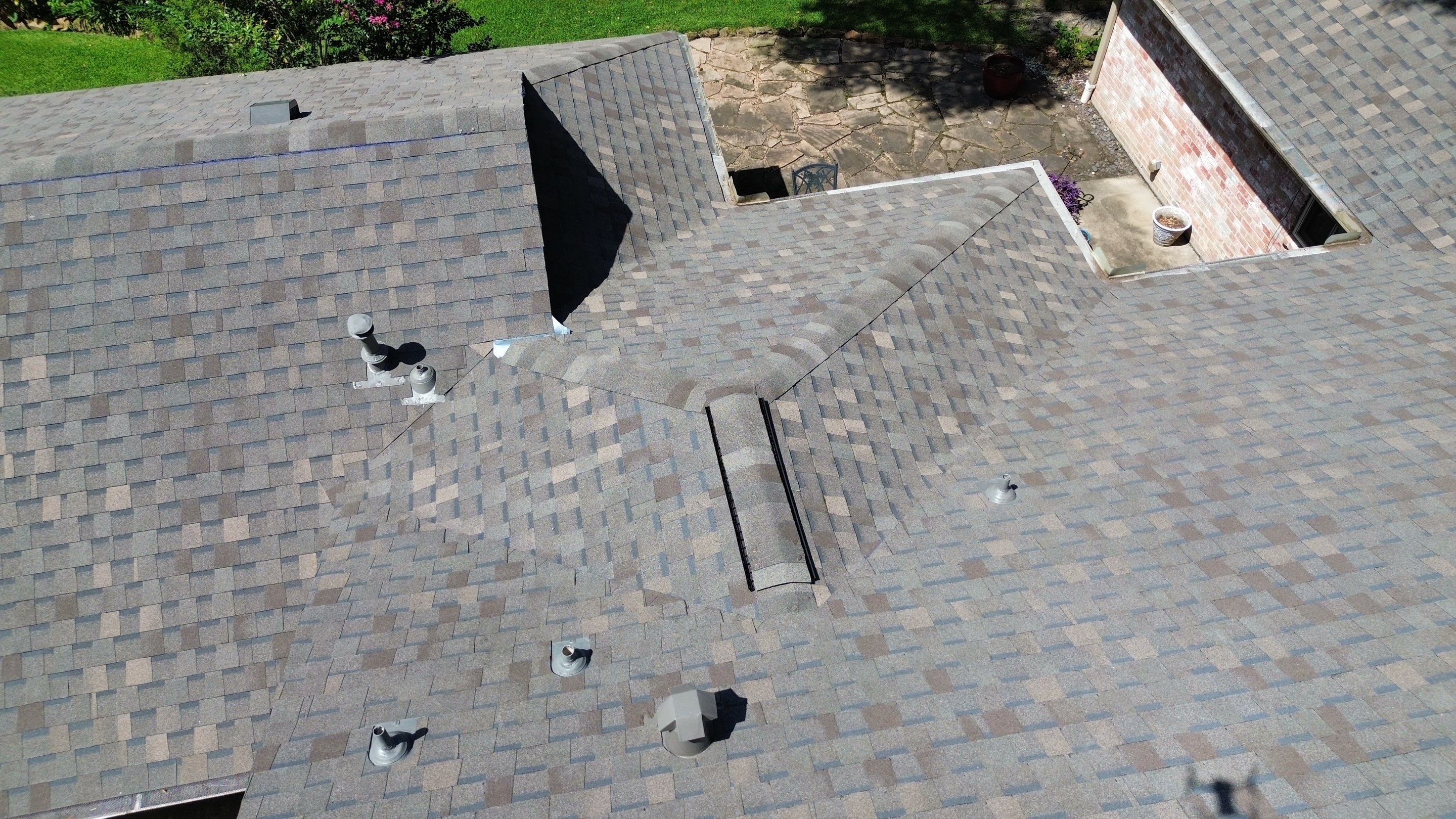 Kingwood Roof Installation using Atlas Pinnacle Pristine by Modern BYLT Roofing & Construction