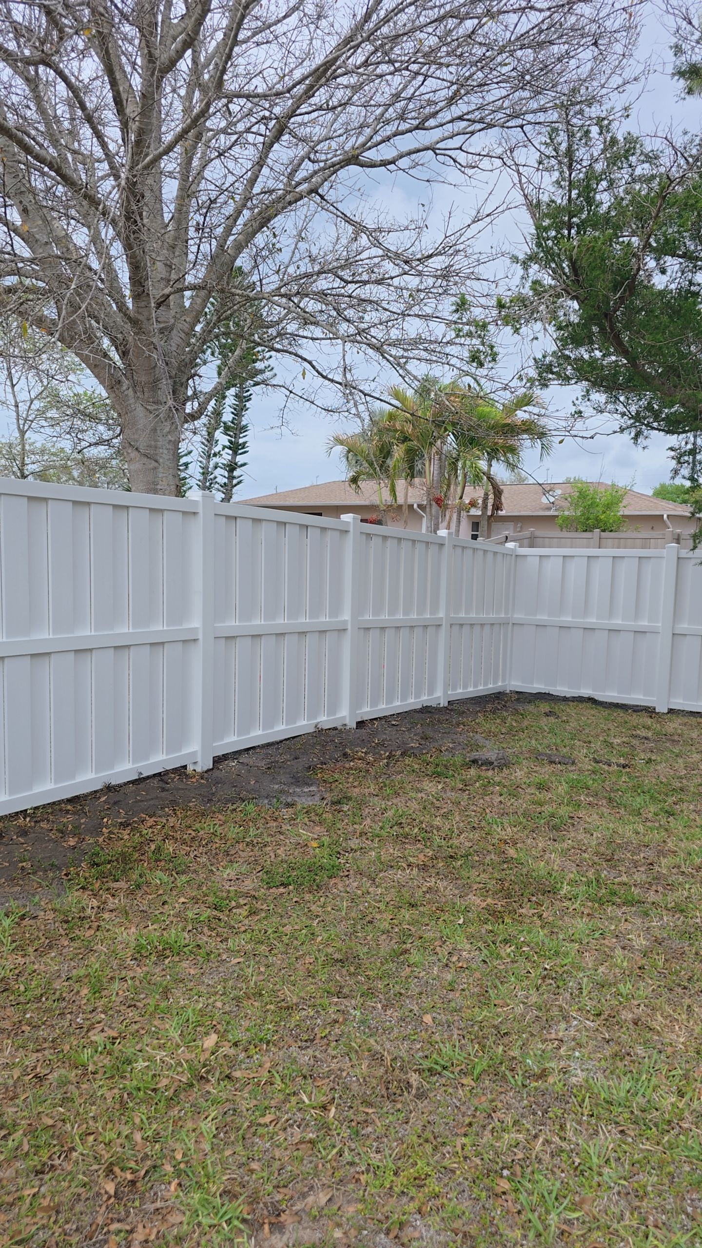 Vinyl Shadowbox Installation in Venice by True Fence LLC