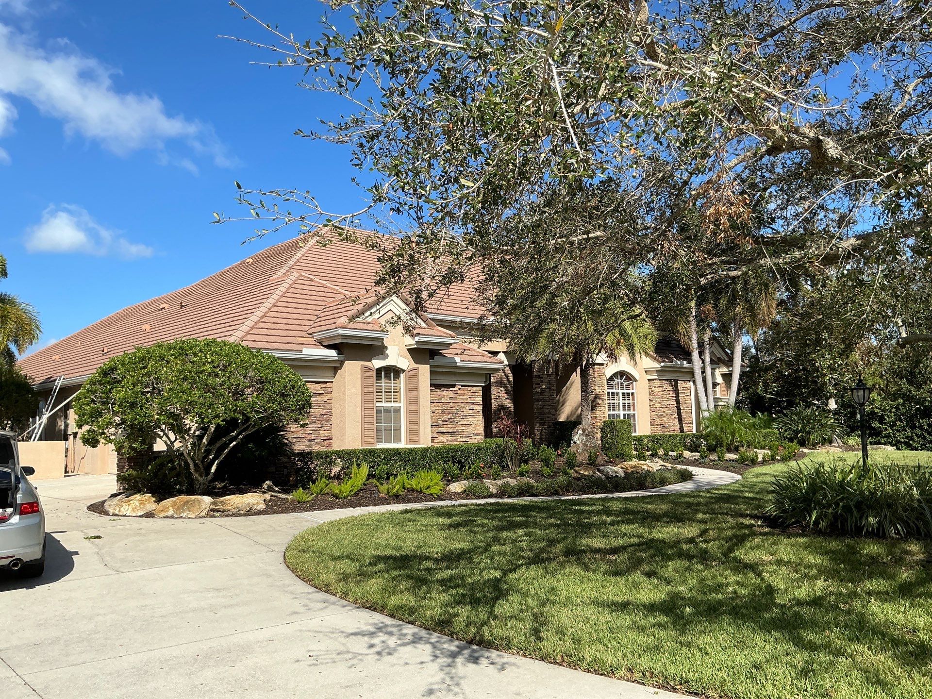 White Soffit and Fascia Installation for Coastal Homes in Sarasota FL by Gutter Professors