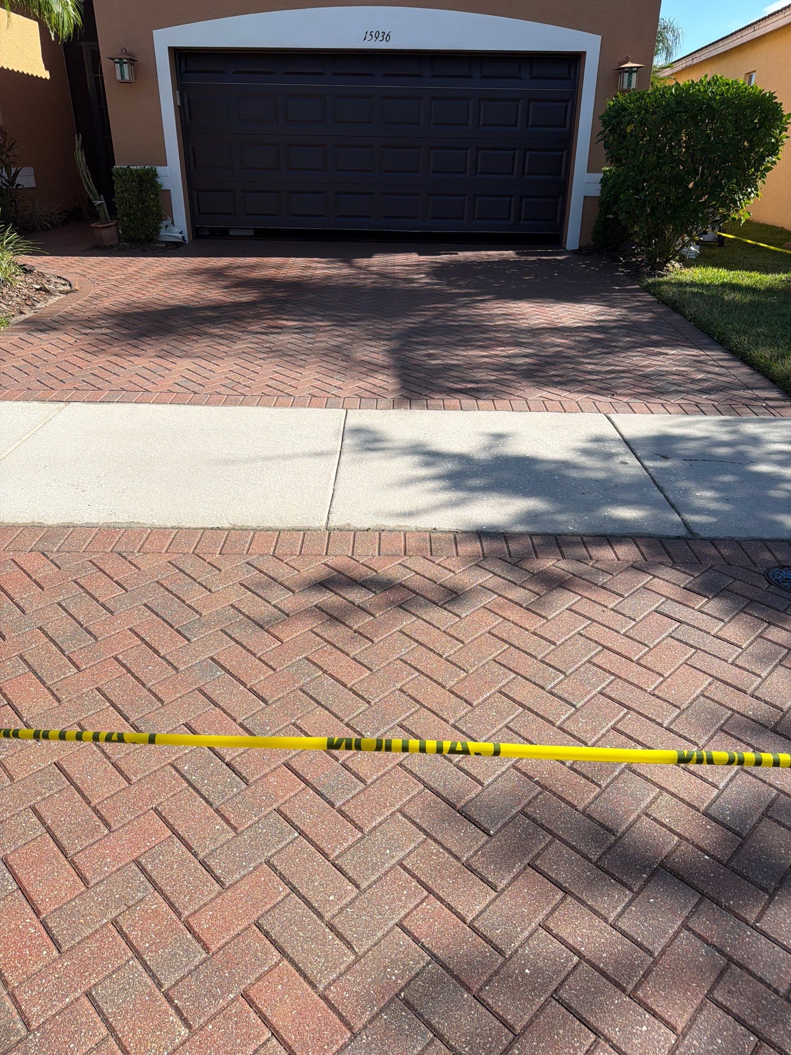 Valencia Lakes Paver Stripping and Sealing for Full Residential Property by Supreme Paver Experts