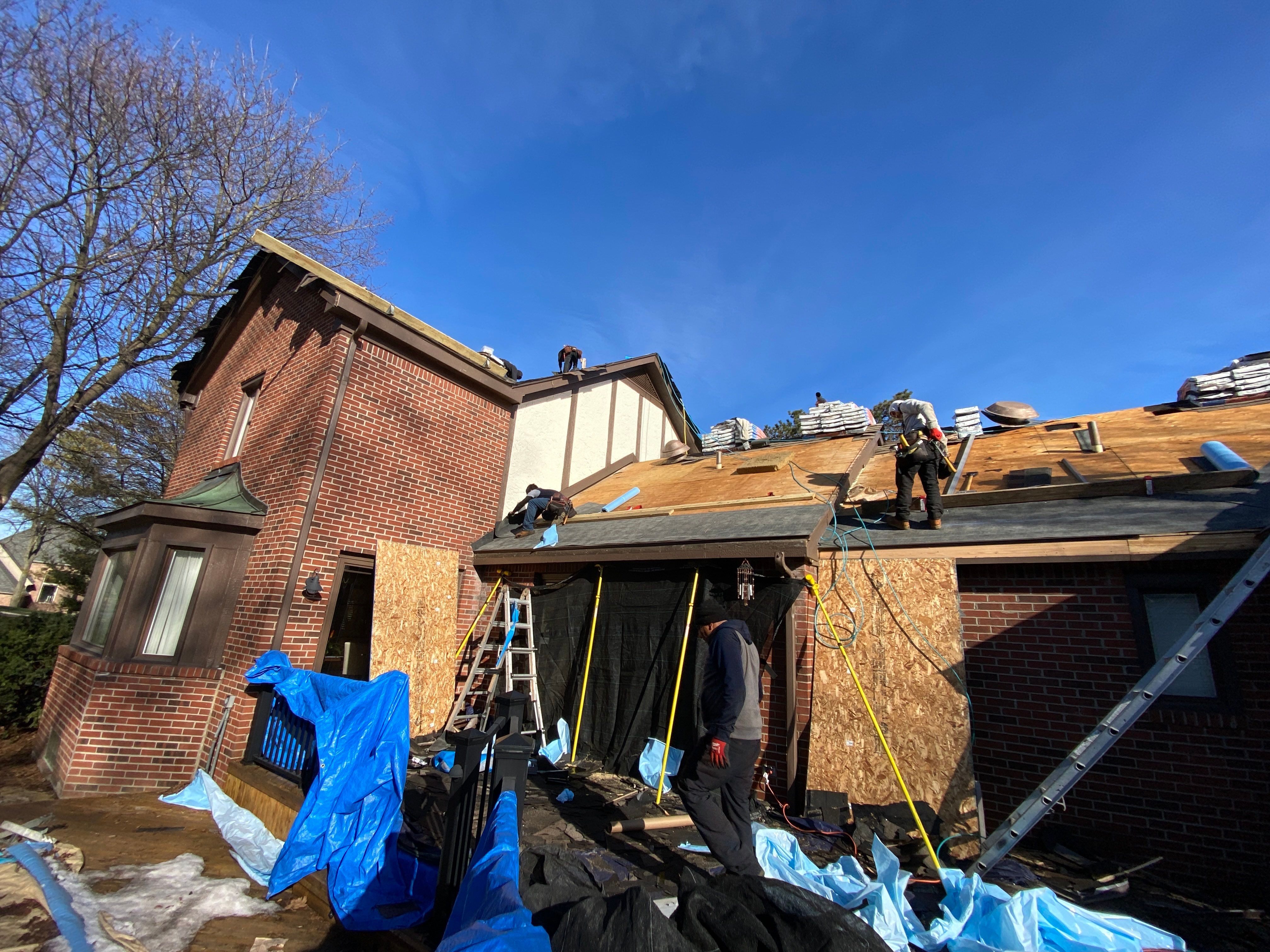 Roof Replacement using CertainTeed Landmark by 180 Contractors