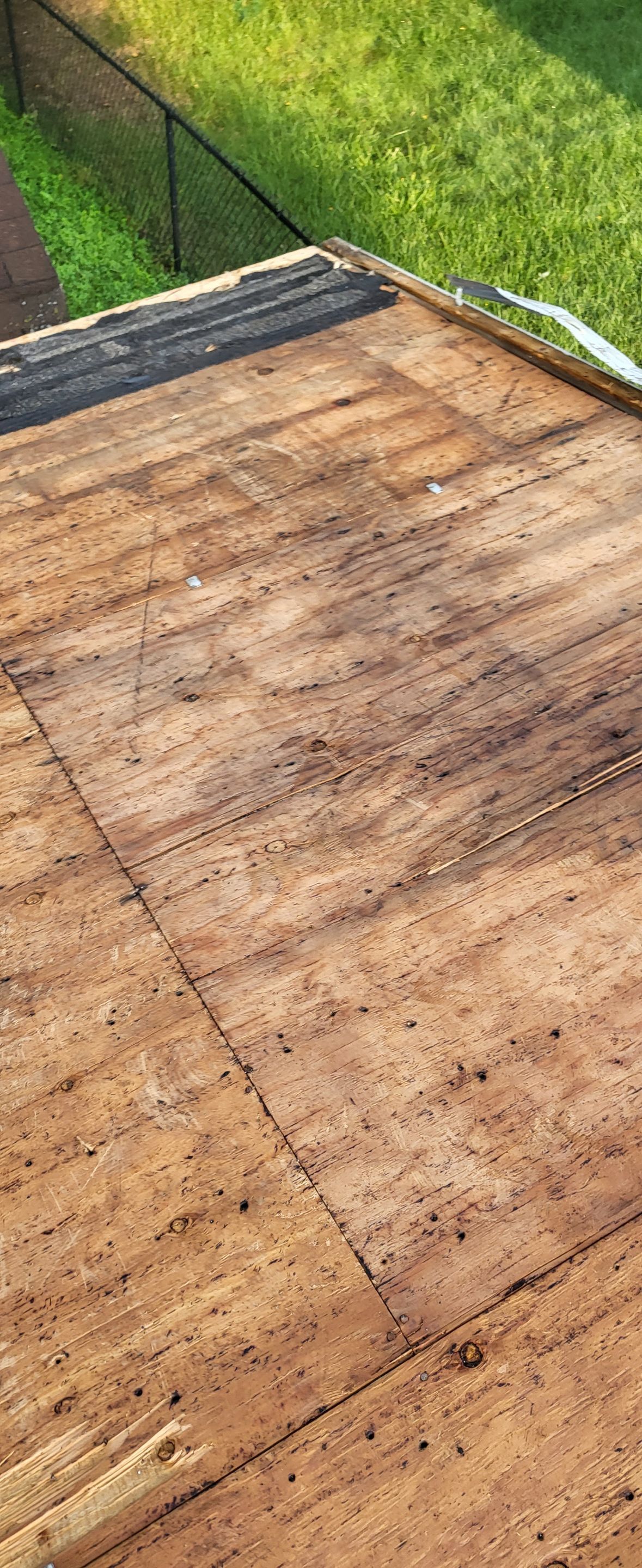 ATLAS PINNACLE COLOR: BURNT HICKORY by Eagle Eye Roofing