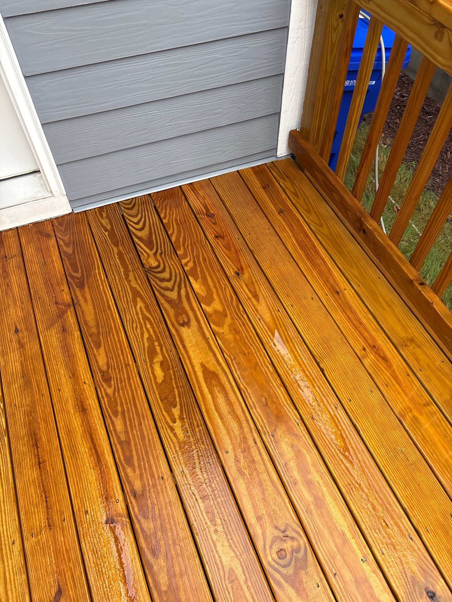 Wood Deck using Wood Sealant by DuraSeal