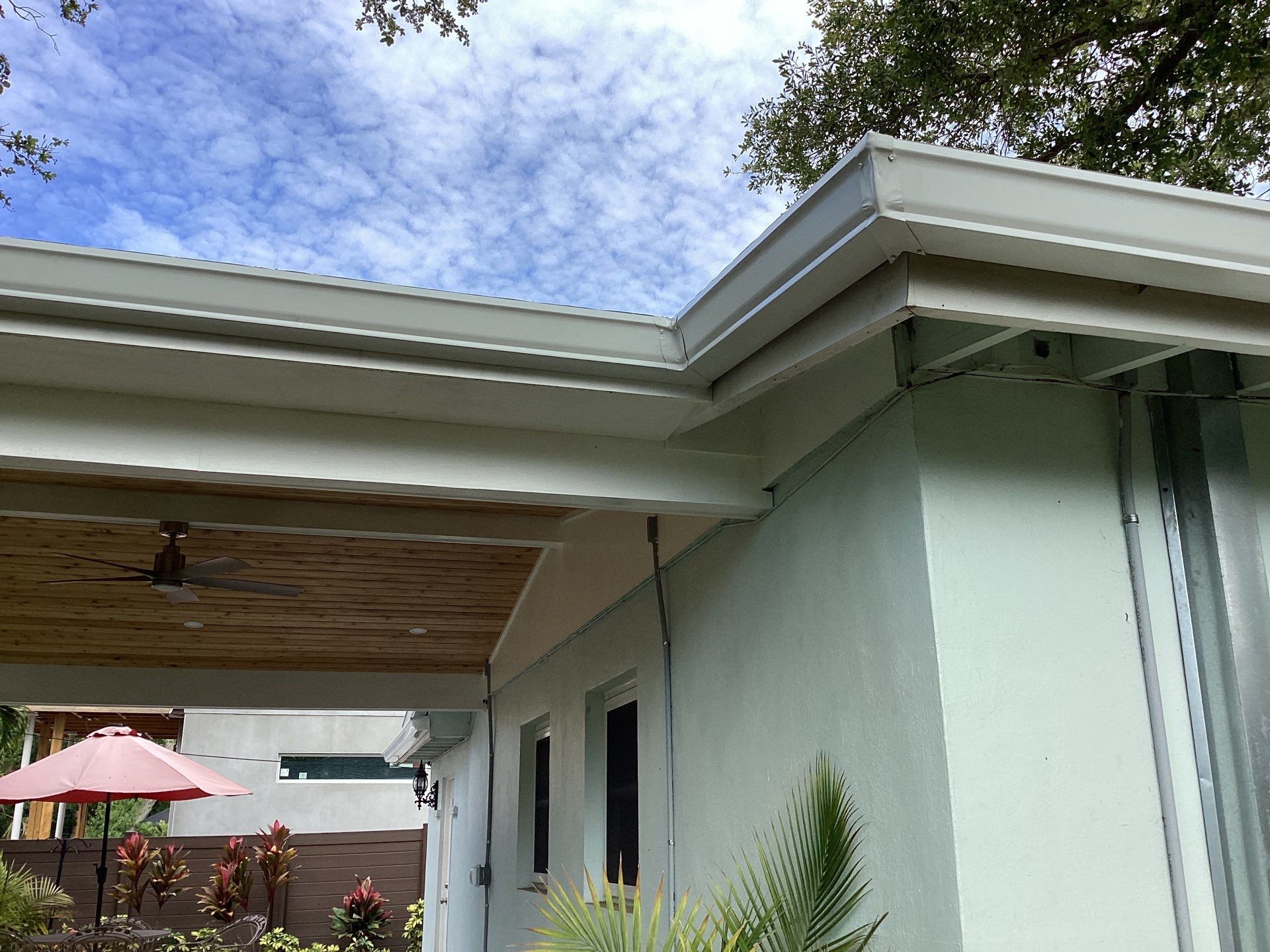 Elegant 7-Inch Seamless Gutters in Sarasota FL in Sarasota FL by Gutter Professors
