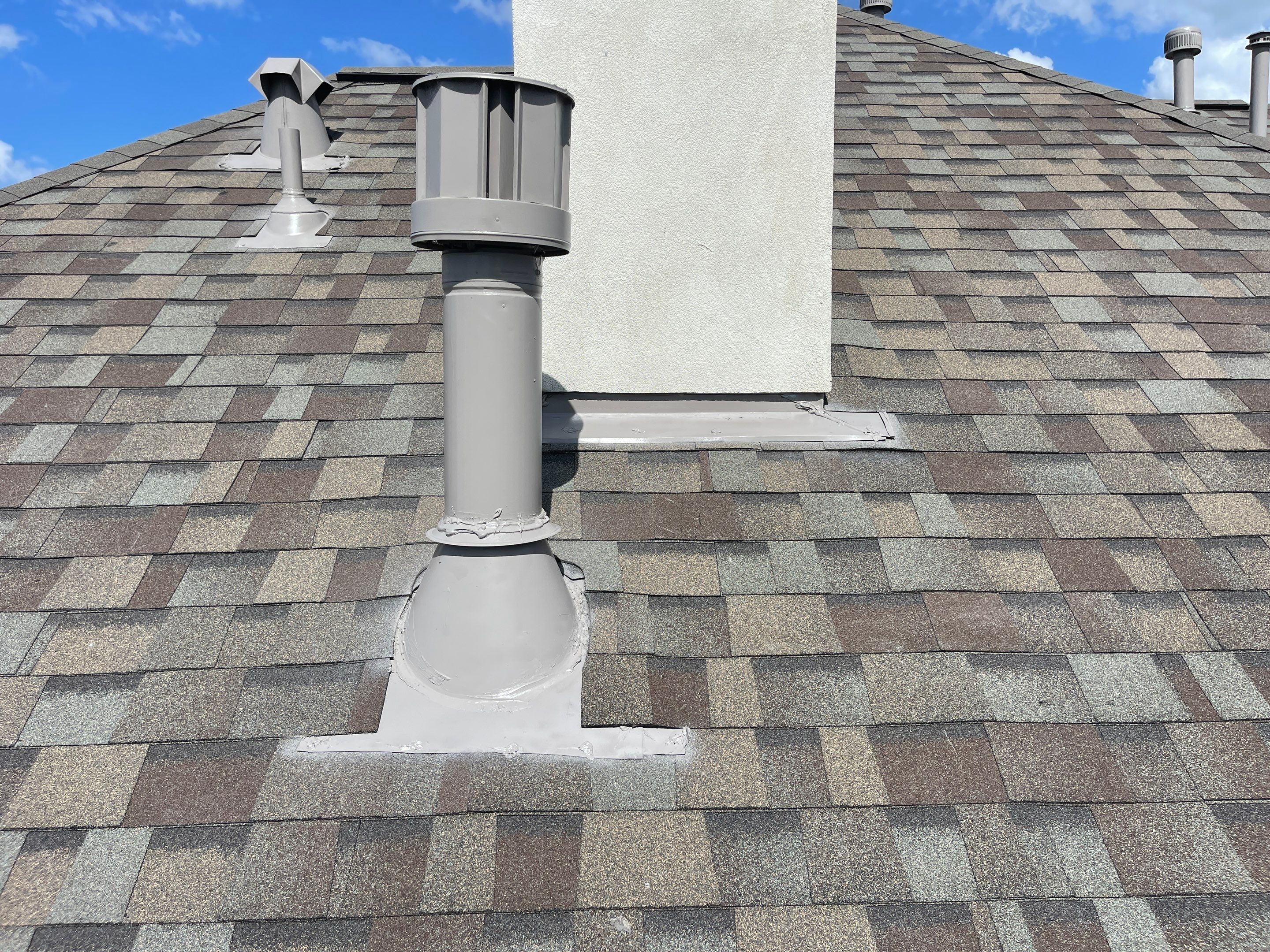 OC Duration Driftwood by HHH Roofing & Construction