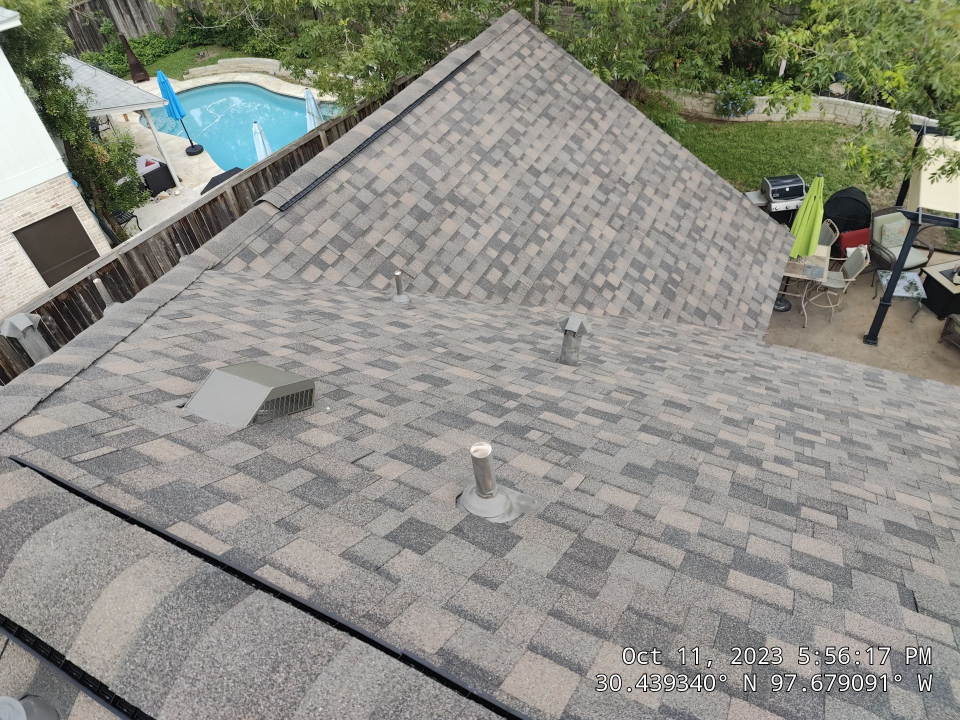 Residential Roofing Installation using IKO Dynasty Class 3 Driftshake by DeZign Roofing & Exteriors