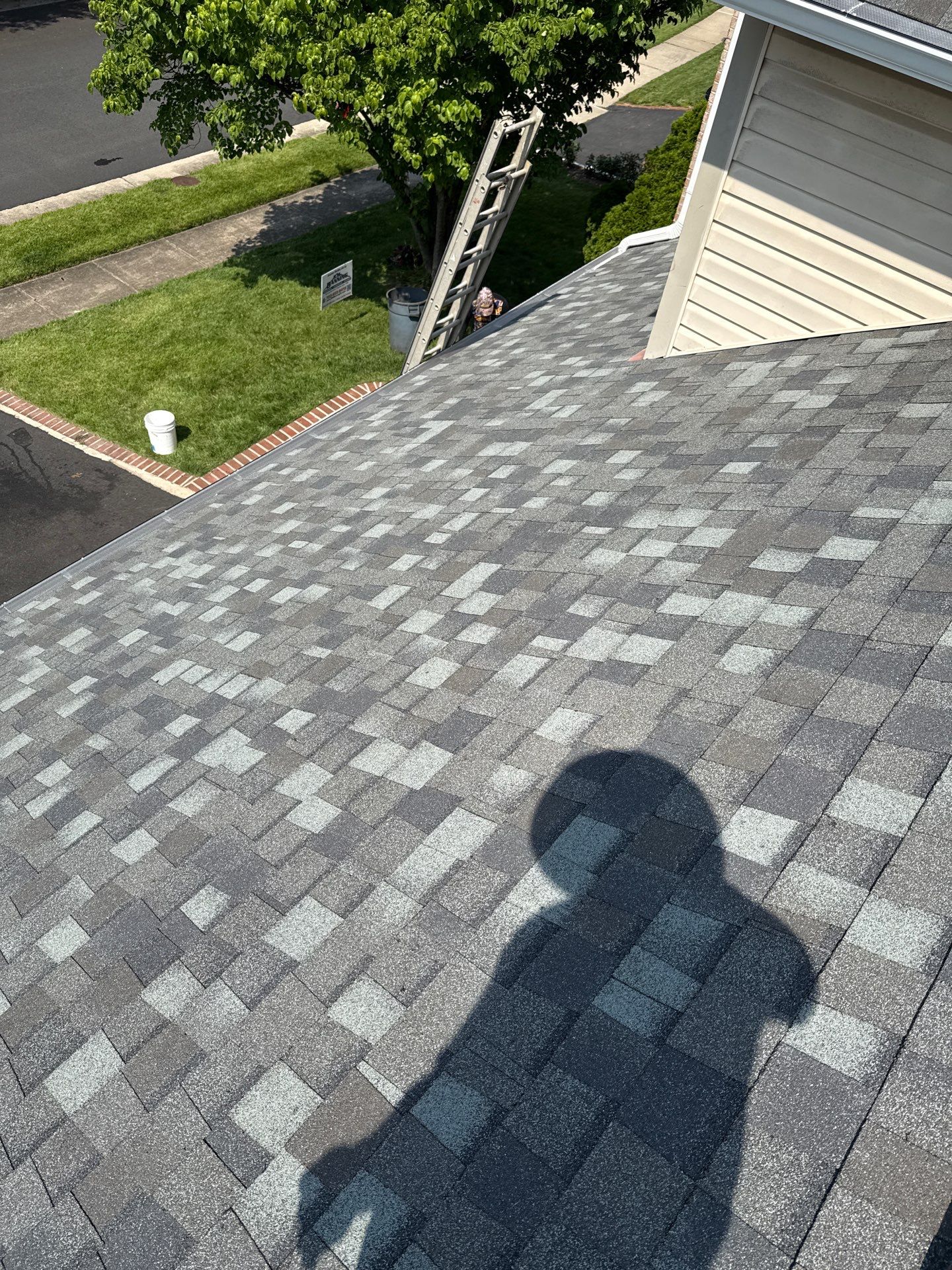 Springfield: Residential Roof Replacement with CertainTeed Landmark PRO in Max Def Georgetown Gray by RM Banning, Inc.