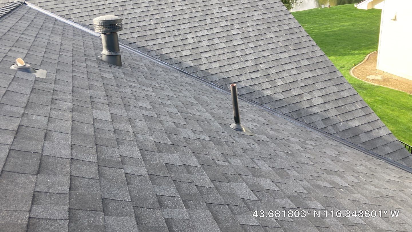 Eagle Idaho Single Level Residential Roofing Installation using Owens Corning by ID Roofing LLC