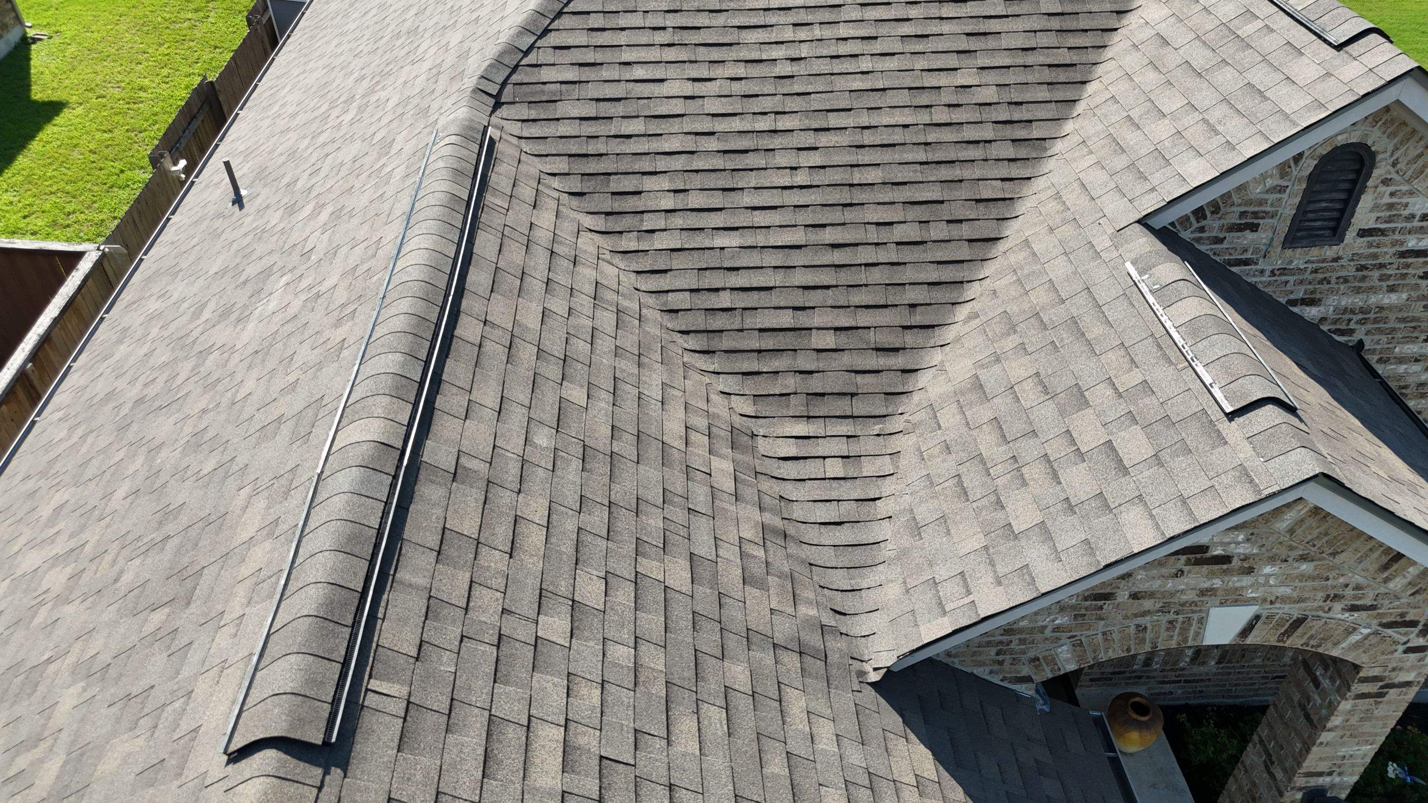 Weathered Wood - Malarkey Vista by RoofsOnly.com