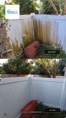 Harbour Pointe - HOA PVC Fence Cleaning