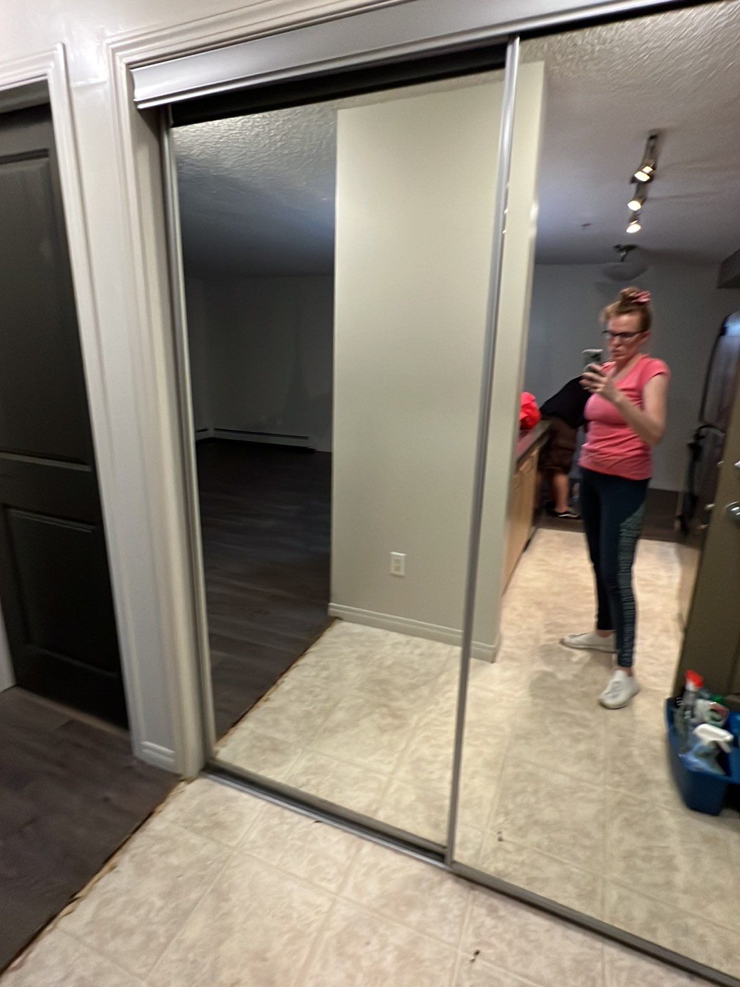 Moveout Clean - Very dirty by Tidyups Cleaning Service Inc