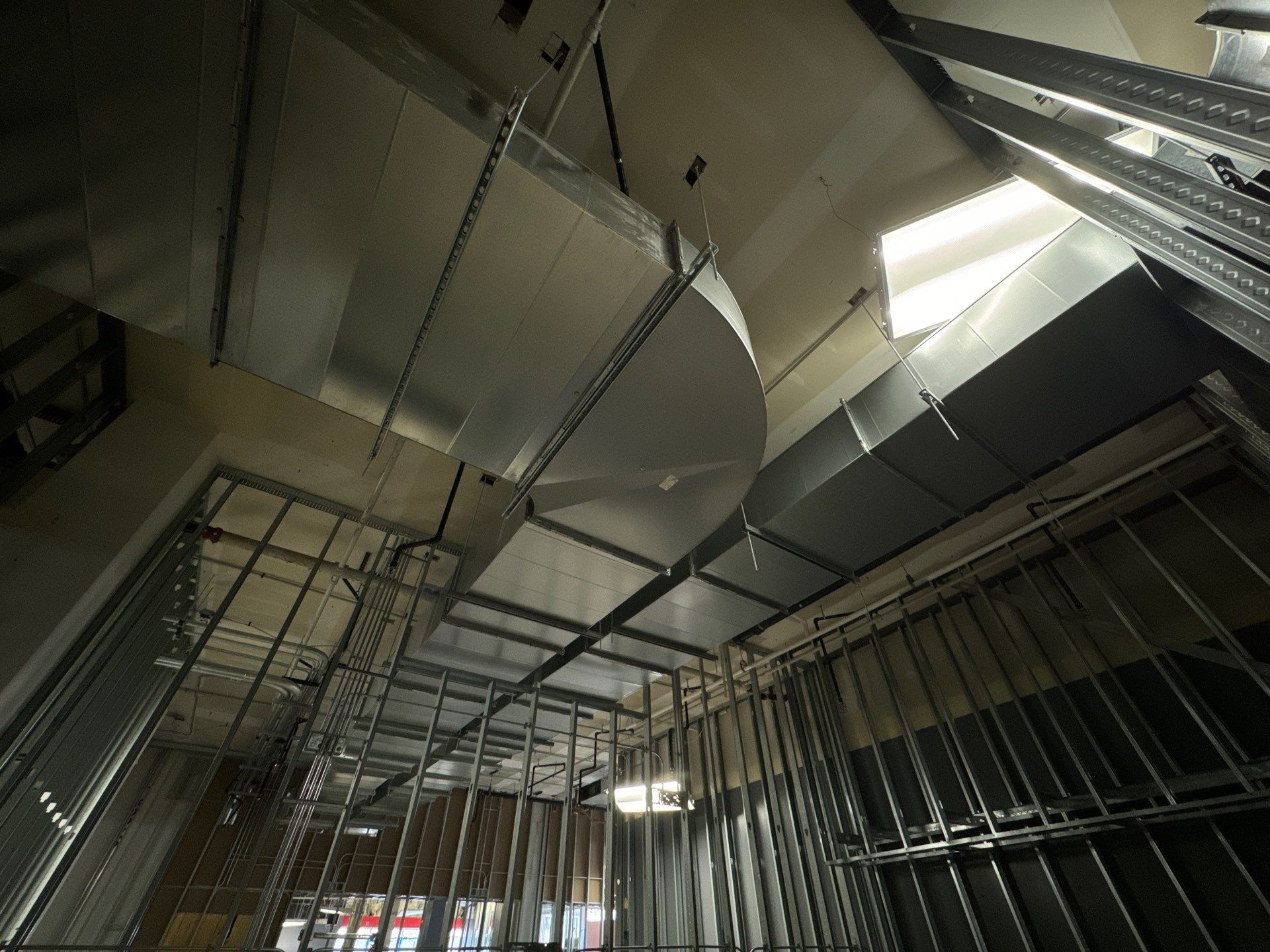 Commercial Duct Intallation by MMDS