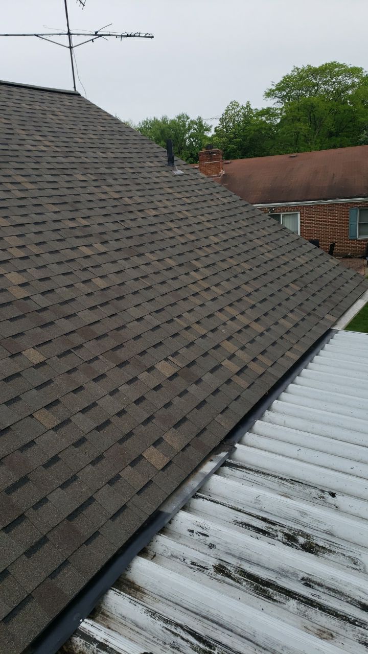 ATLAS PINNACLE COLOR: WEATHERED SHADOW DRIP EDGE: WHITE by Eagle Eye Roofing