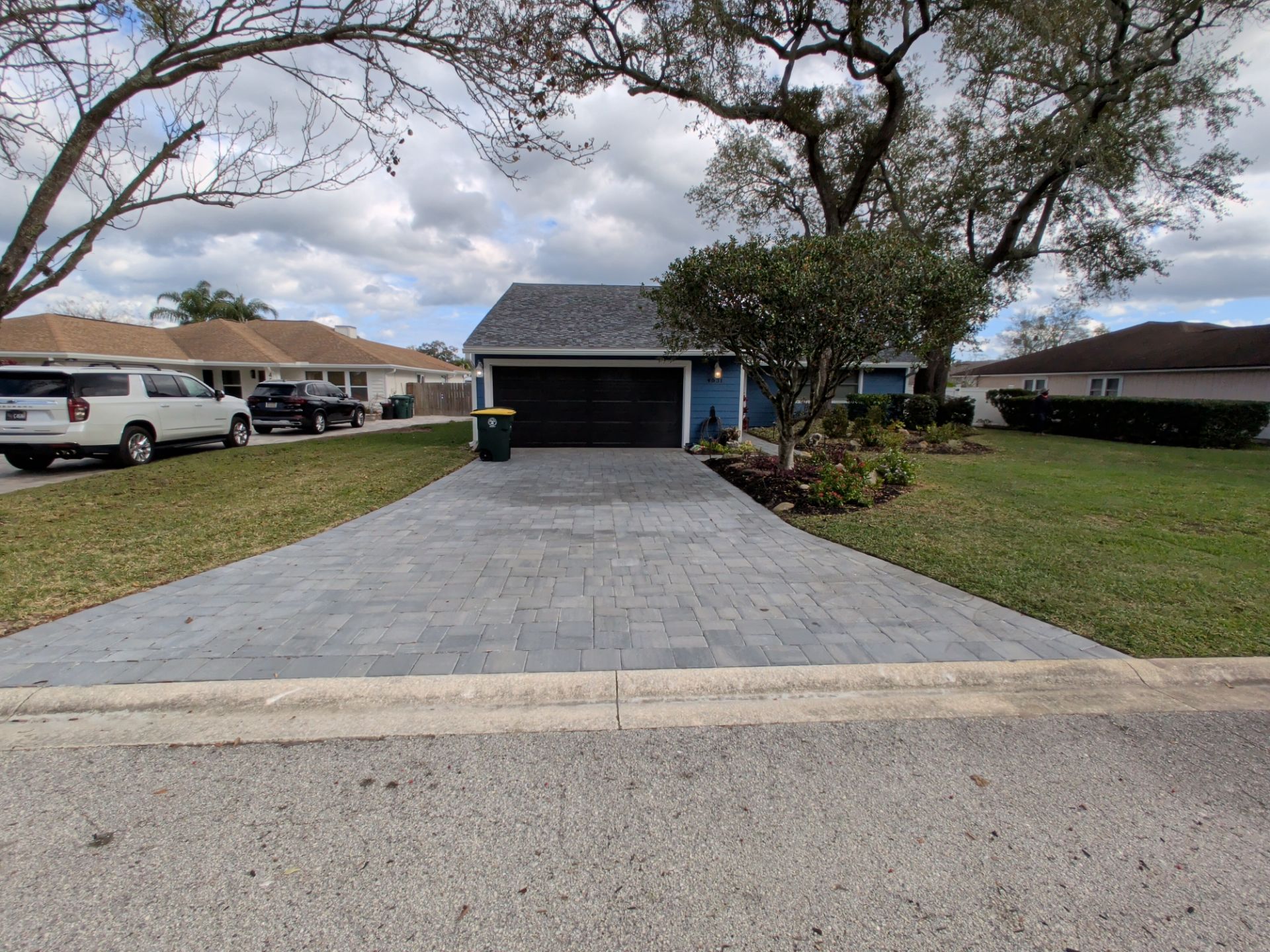 Flower Bed & Property Cleanup San Pablo area — Jacksonville Beaches, FL by Harmoni Home Services