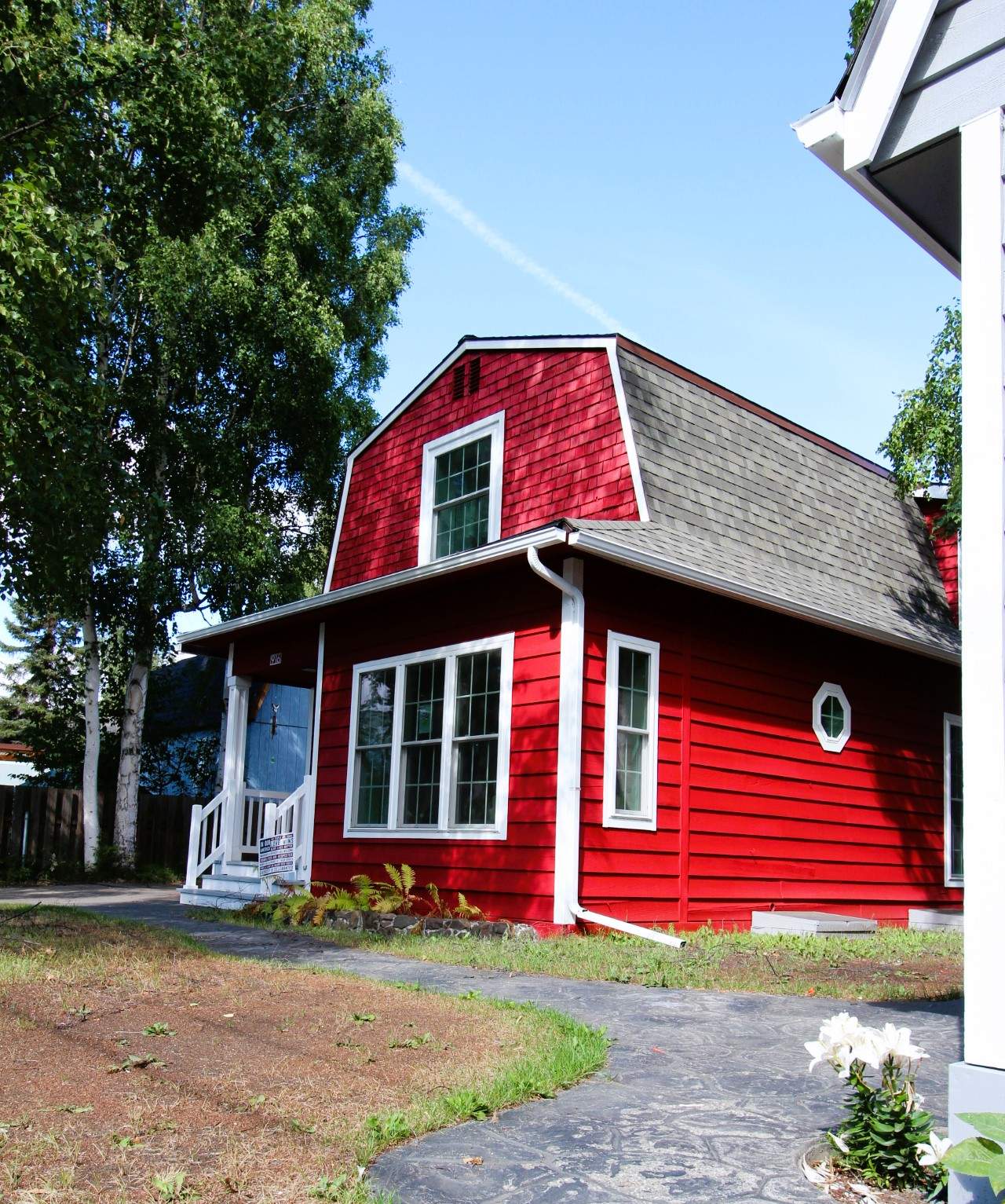 Gorgeous Farmhouse Style Transformation by Midnight Sun Painting