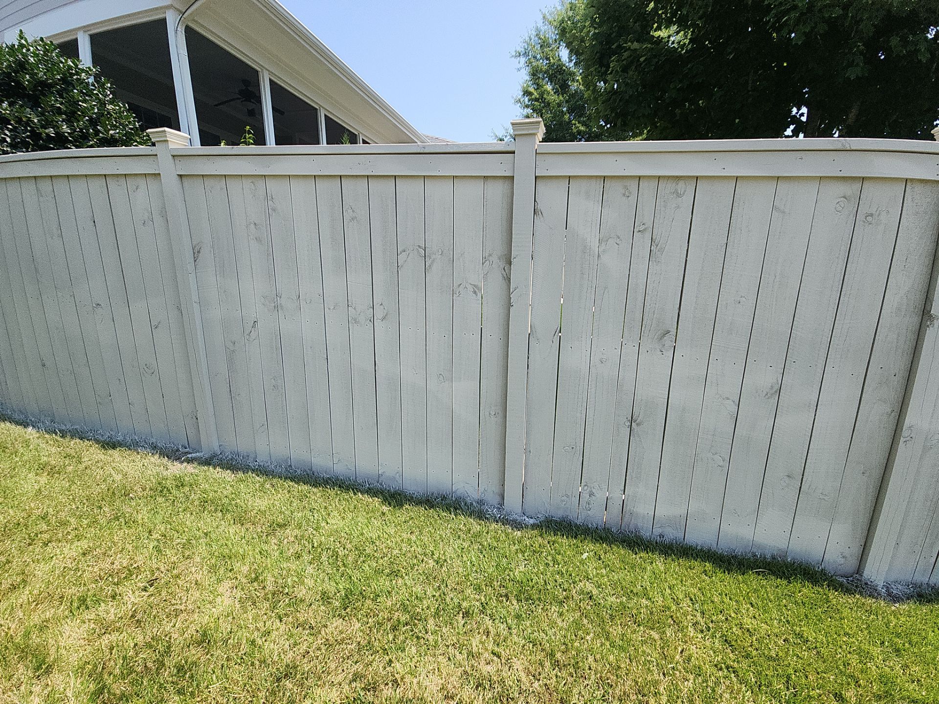 Wood Fence using Wood Sealant and Stain by DuraSeal