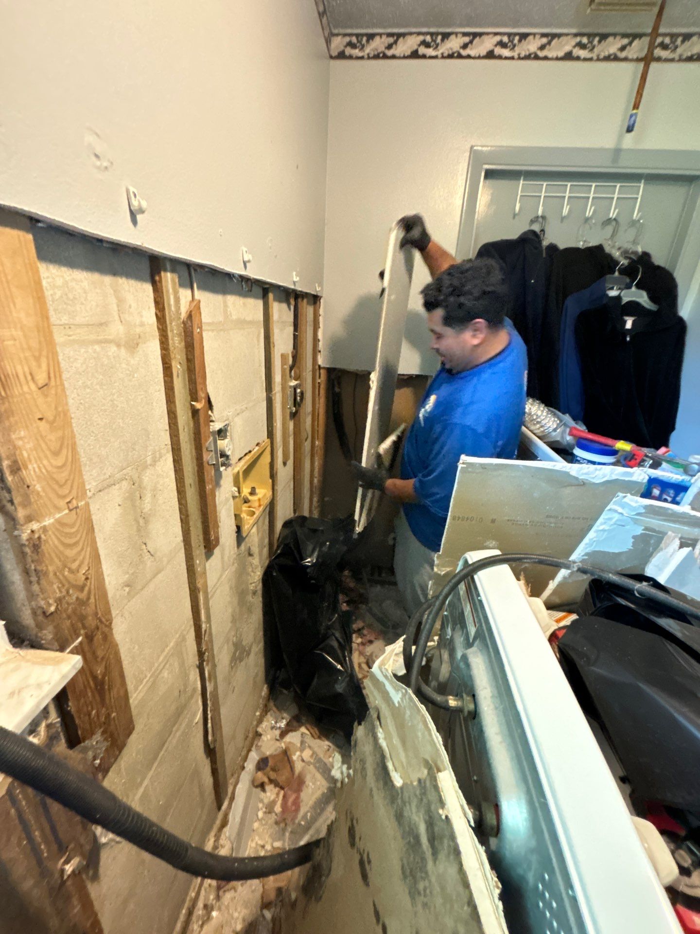 Bradenton Water Damage Restoration by Ampm Restoration Services
