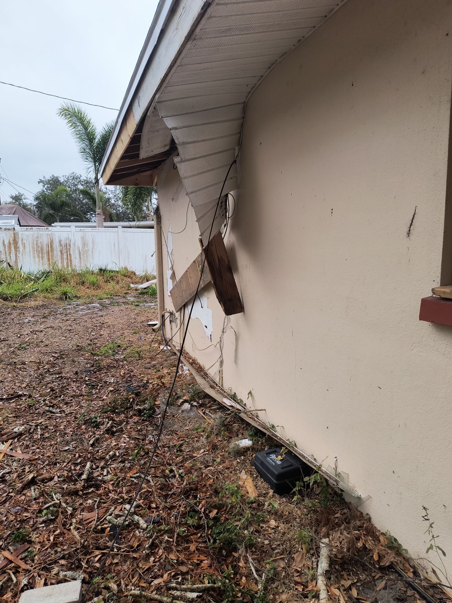 White Soffit and Fascia Upgrade in Sarasota FL by Gutter Professors