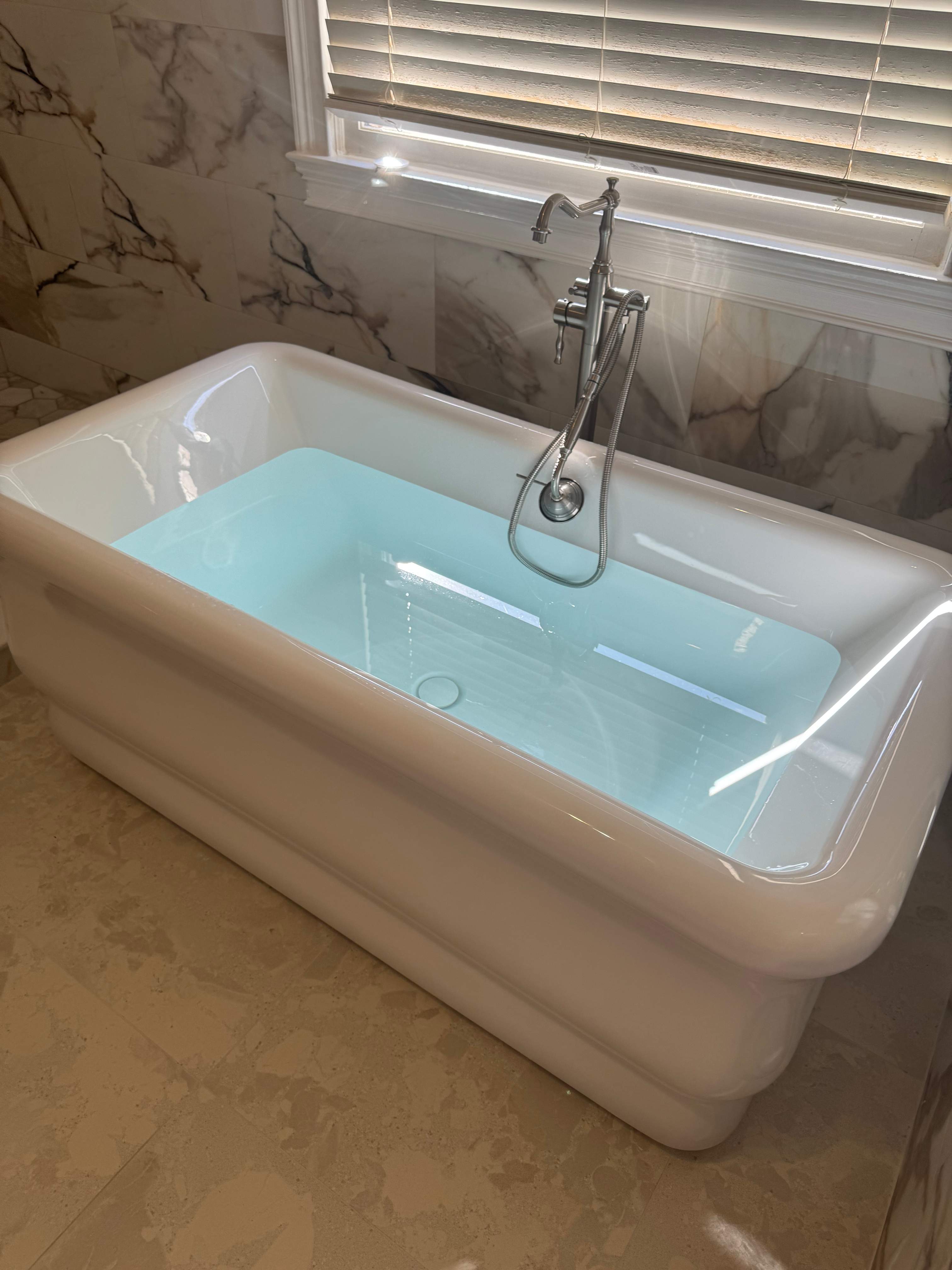 Master bathroom renovation by Prudencio