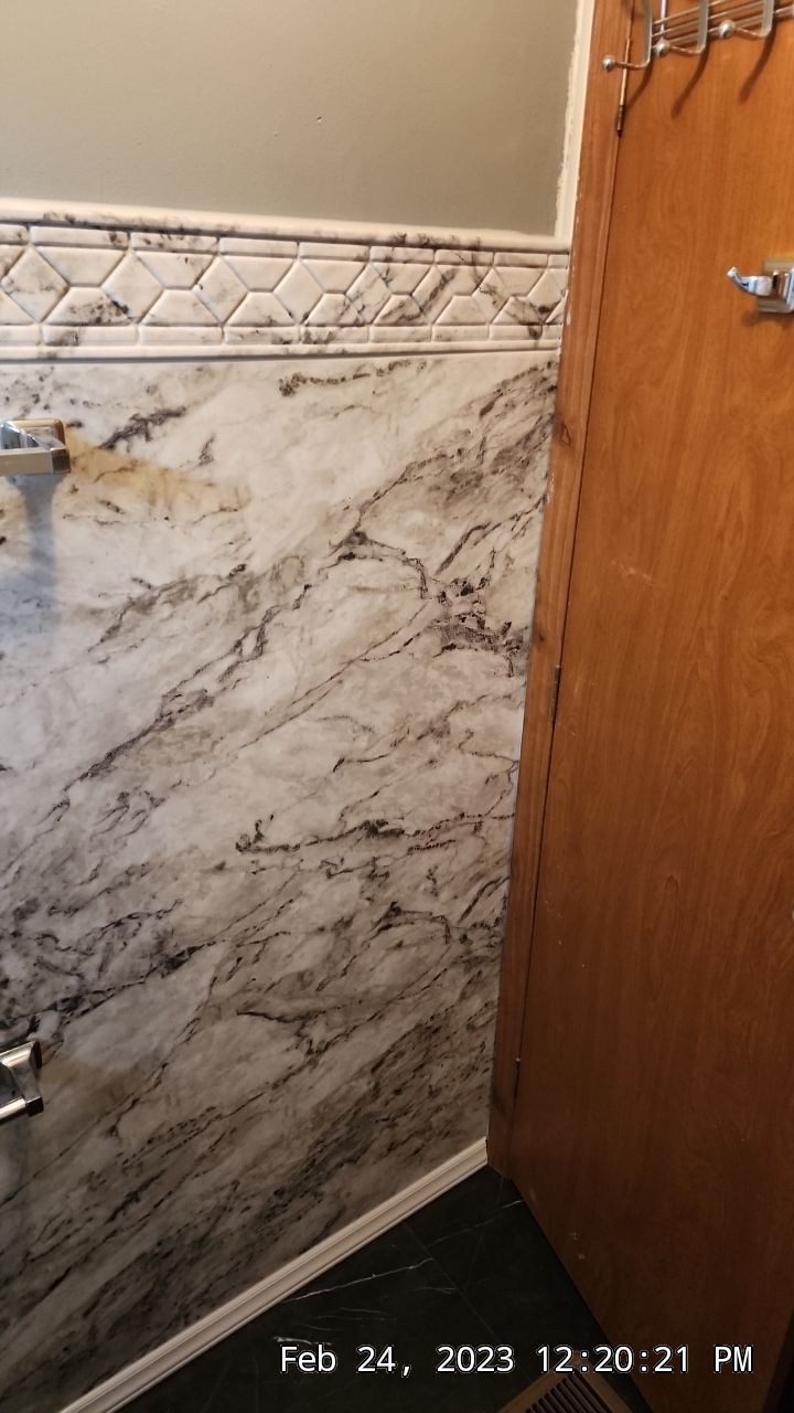 New Tub and Walls by BathPlanet SW Virginia