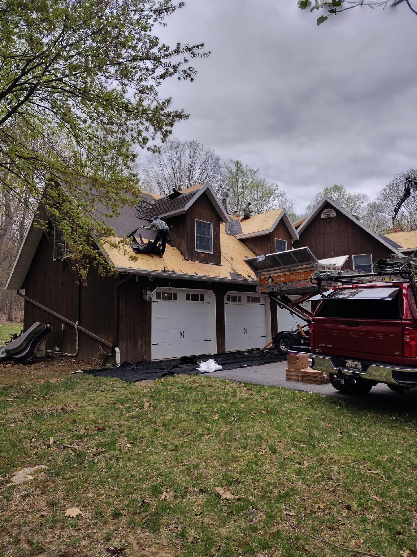 Roofing Installation using Gaf Hdz Architectural Shingle -Barkwood by Teflon Roofing