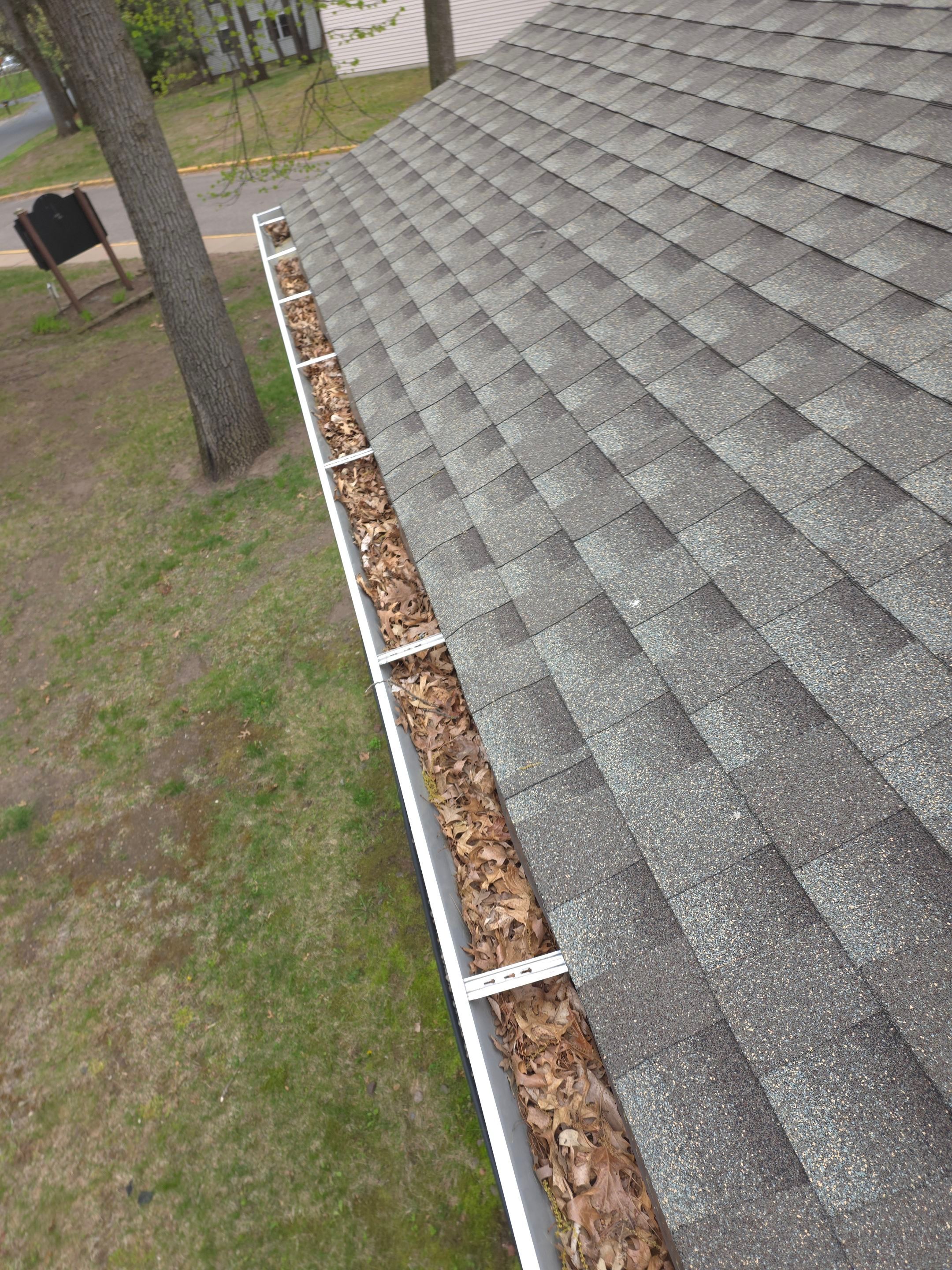 HOA gutter cleaning before