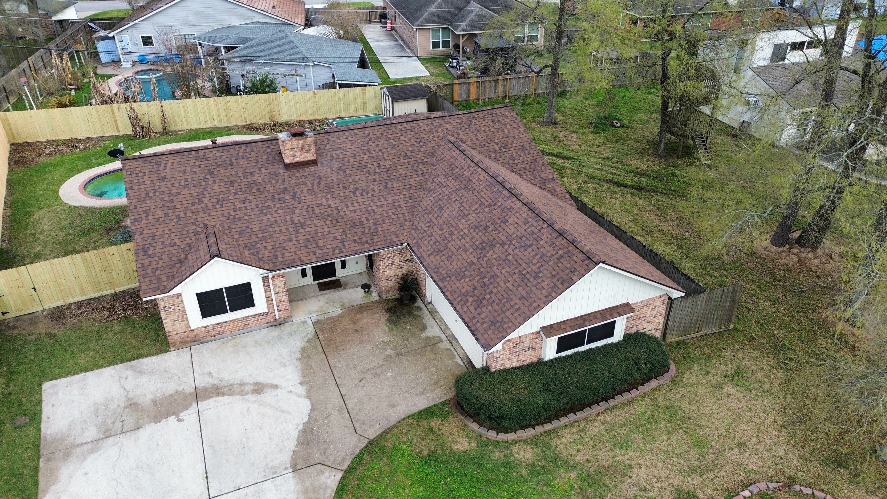 Crosby Roof Installation using Atlas Pinnacle Pristine by Modern BYLT Roofing & Construction