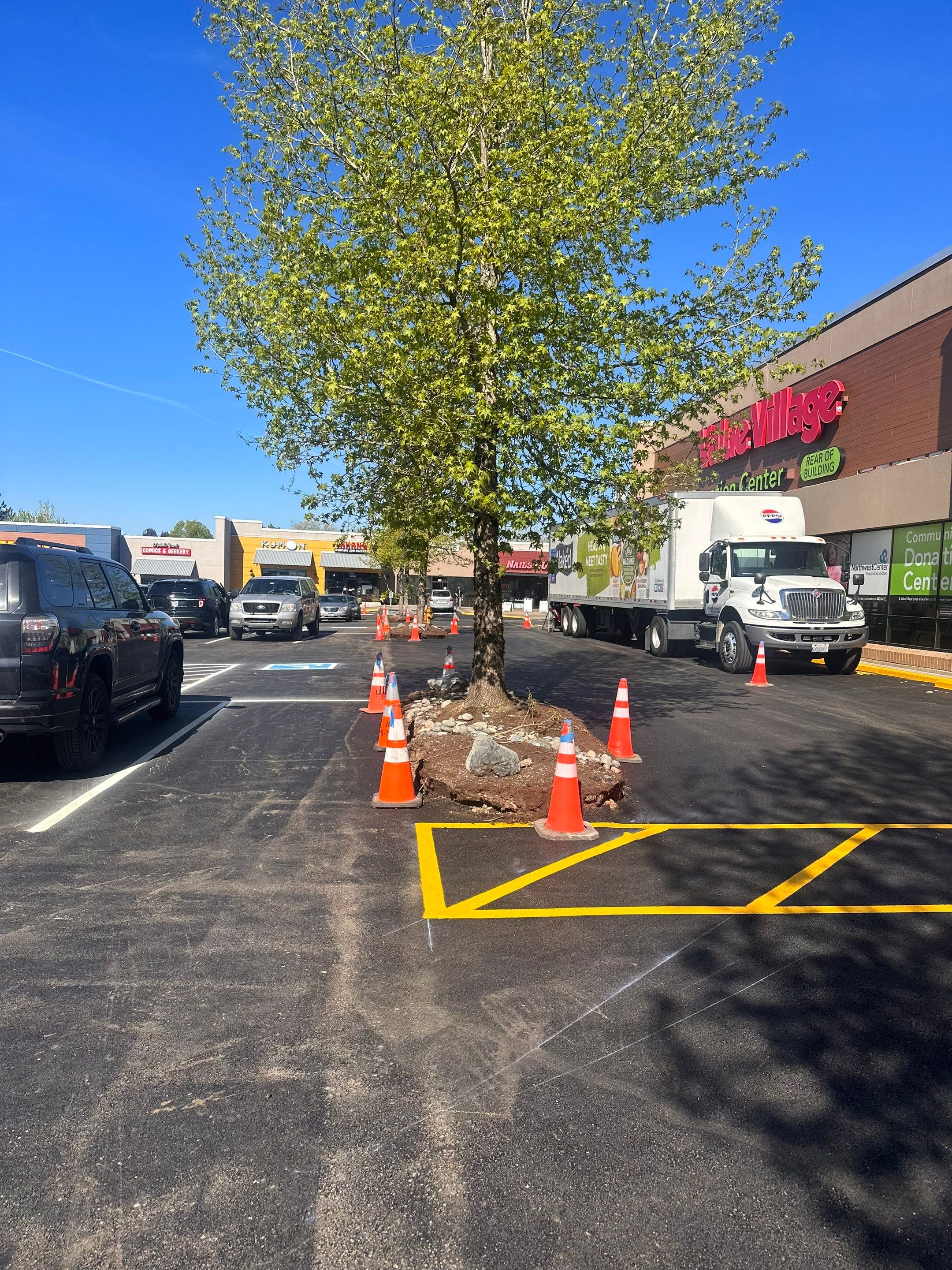 Colliers - Woodinville New Asphalt Parking Lot by Jireh Asphalt & Concrete Inc 