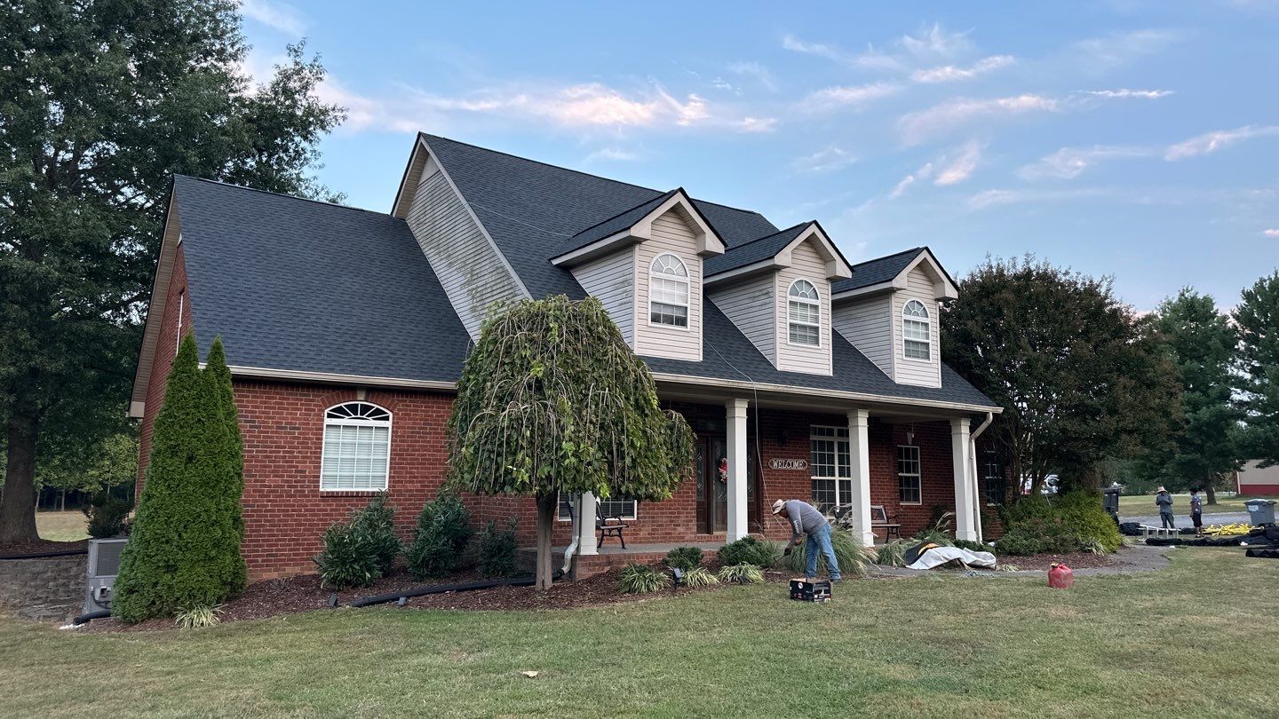 Residential Roofing Installation using GAF Timberline HDZ Charcoal by Undersun Roofing 